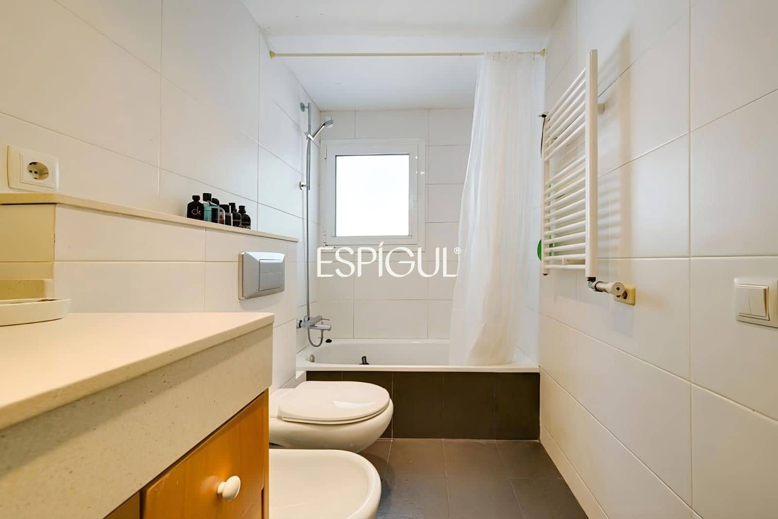 5 bedroom Villa for sale in Bellaterra - € 880,000 (Ref: 10035799)