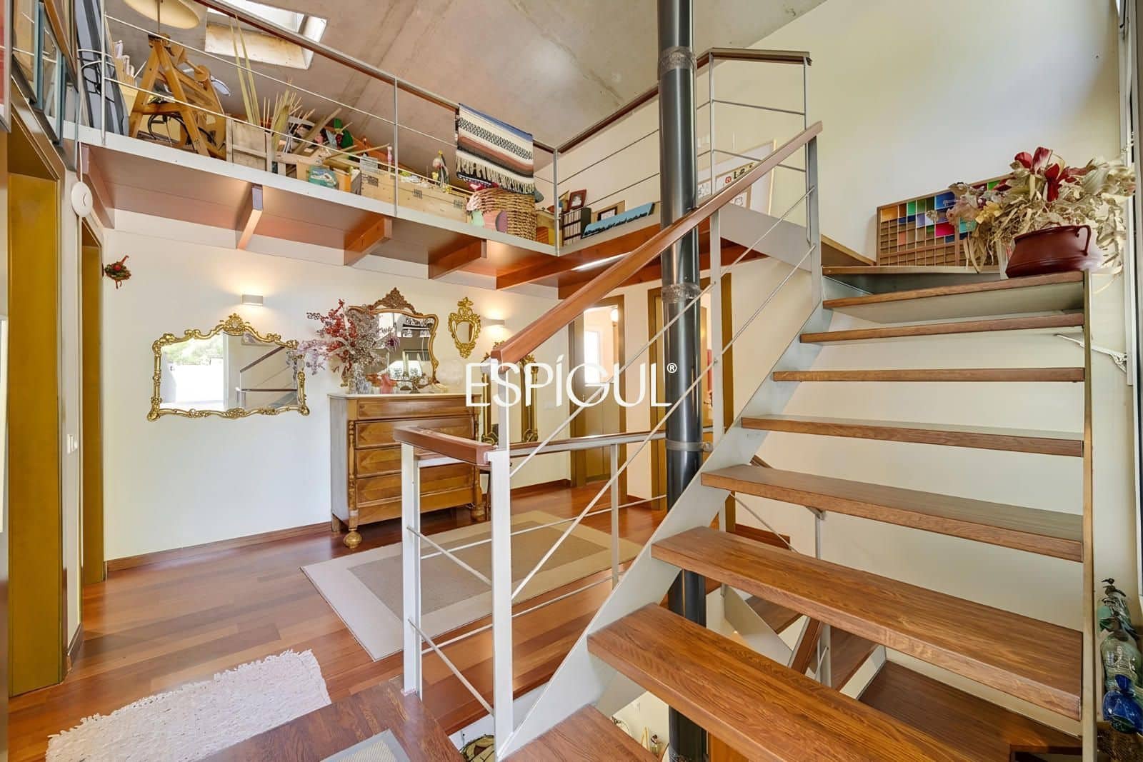 5 bedroom Villa for sale in Bellaterra - € 880,000 (Ref: 10035799)