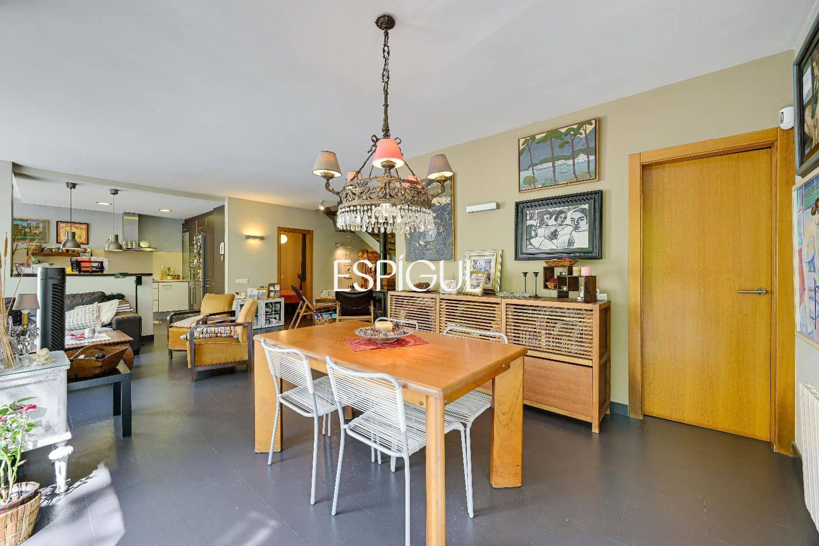 5 bedroom Villa for sale in Bellaterra - € 880,000 (Ref: 10035799)