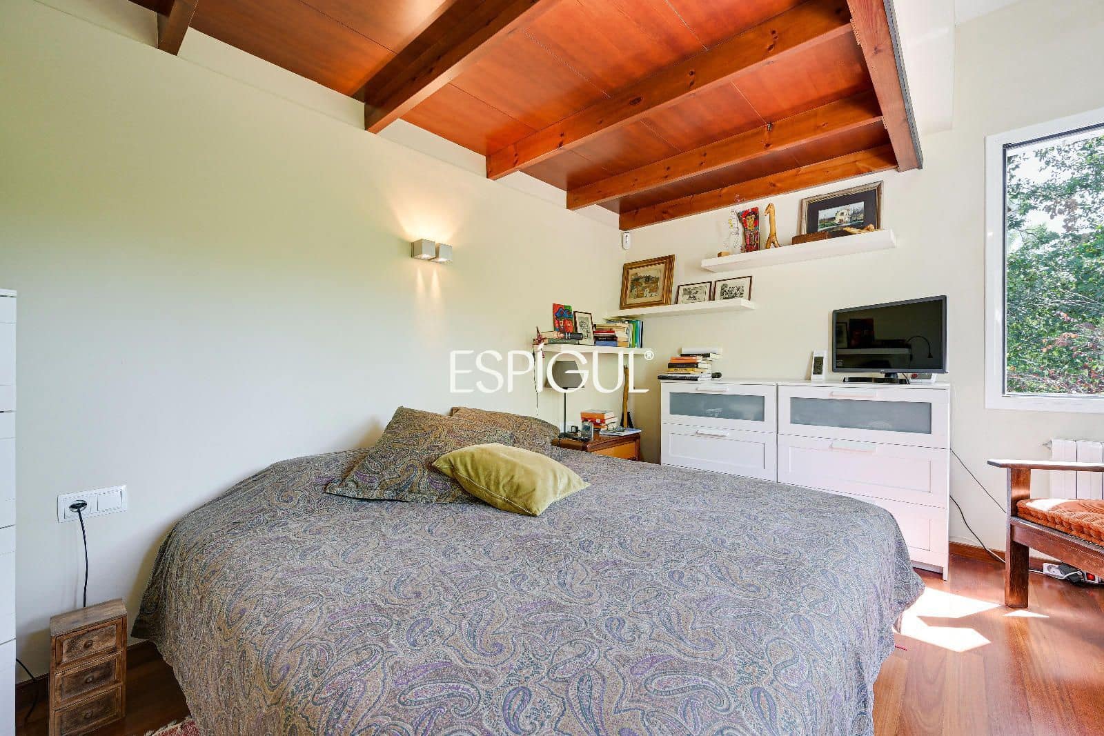5 bedroom Villa for sale in Bellaterra - € 880,000 (Ref: 10035799)