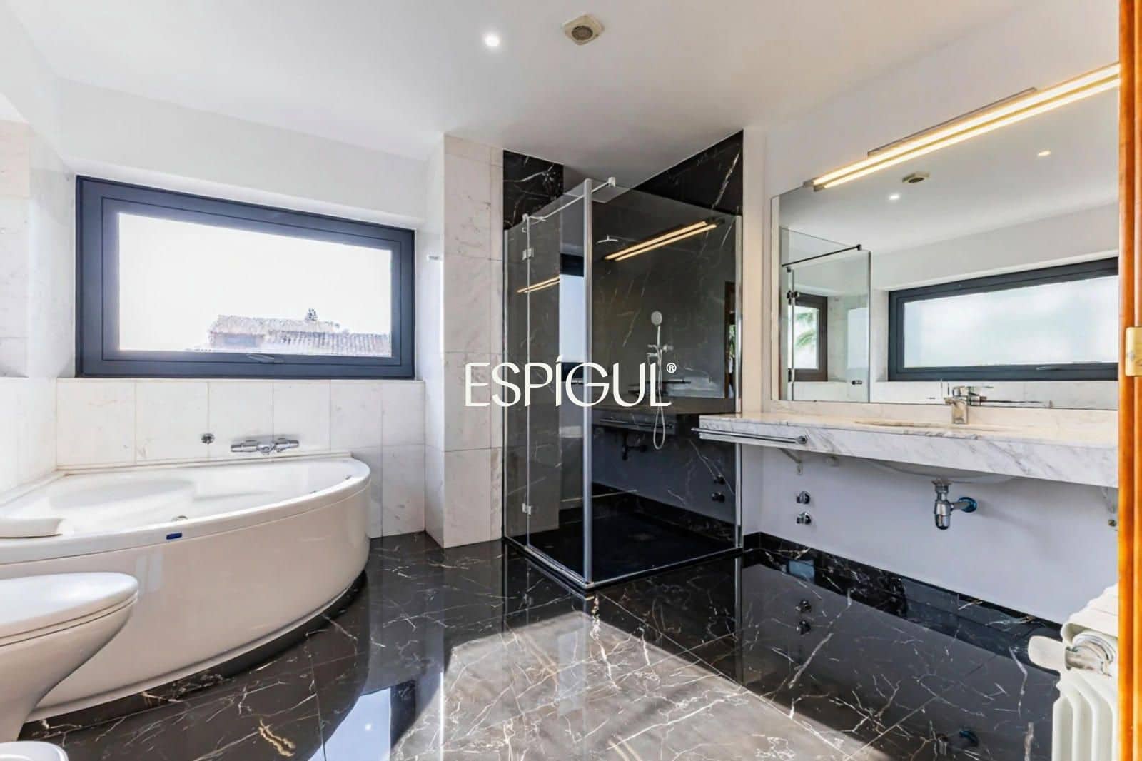 4 bedroom Villa for sale in Valldoreix with pool garage - € 1,840,000 (Ref: 10154319)