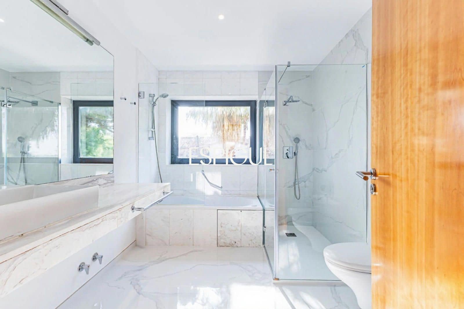 4 bedroom Villa for sale in Valldoreix with pool garage - € 1,840,000 (Ref: 10154319)