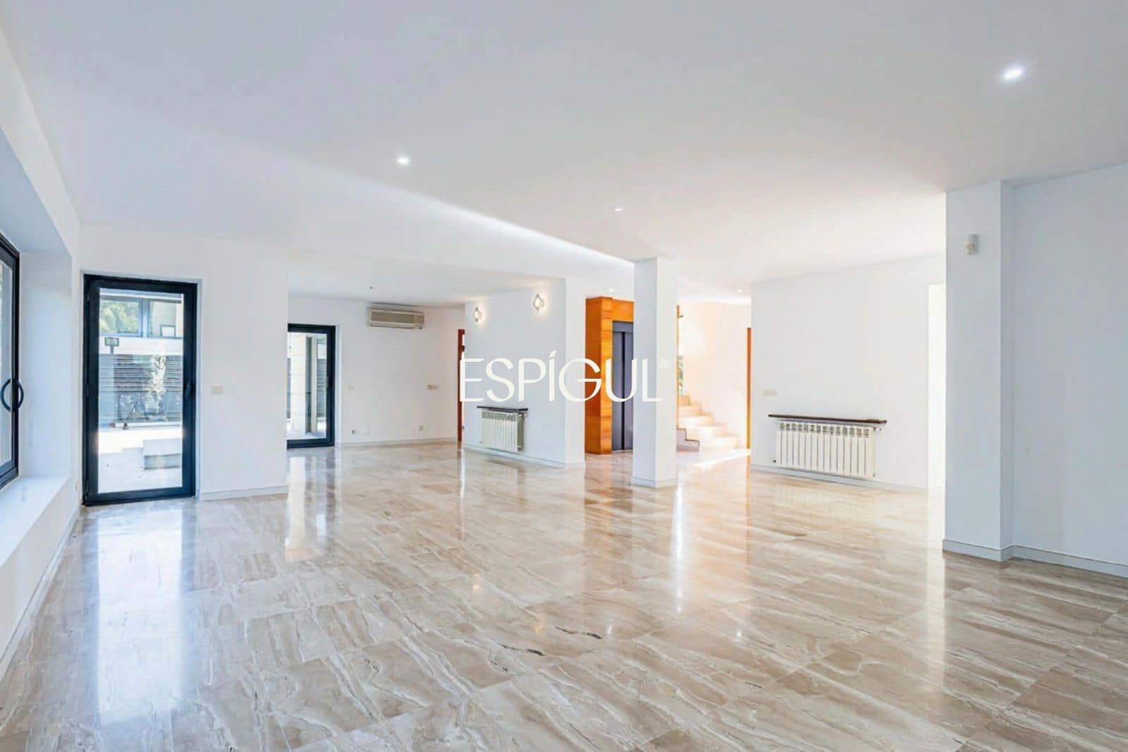 4 bedroom Villa for sale in Valldoreix with pool garage - € 1,840,000 (Ref: 10154319)