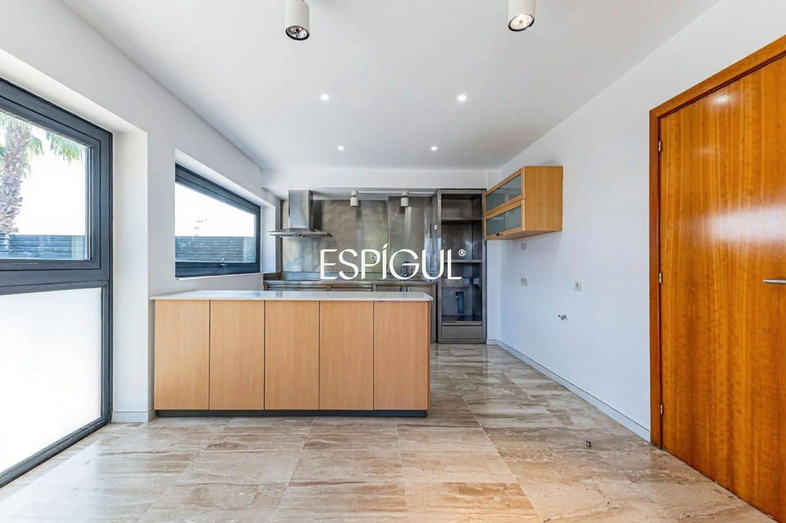 4 bedroom Villa for sale in Valldoreix with pool garage - € 1,840,000 (Ref: 10154319)