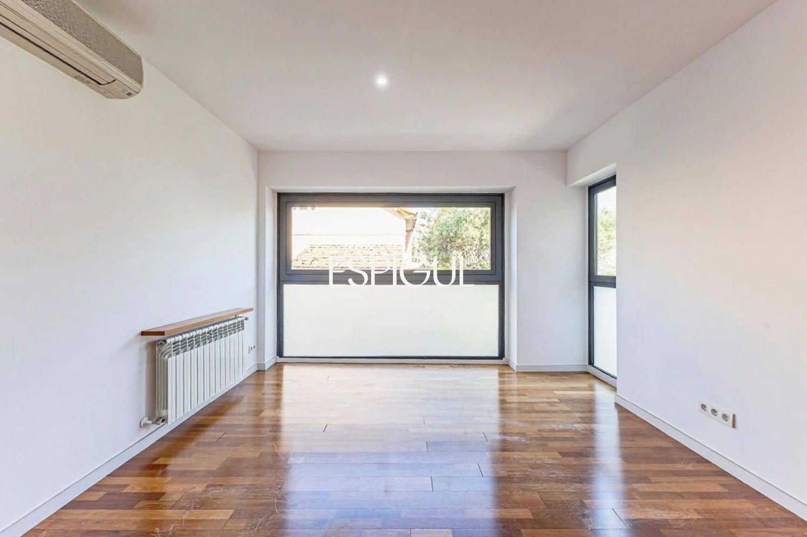 4 bedroom Villa for sale in Valldoreix with pool garage - € 1,840,000 (Ref: 10154319)