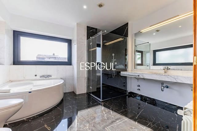 4 bedroom Villa for sale in Valldoreix, Sant Cugat del Vallès with pool garage - € 1,840,000 (Ref: 10154319)