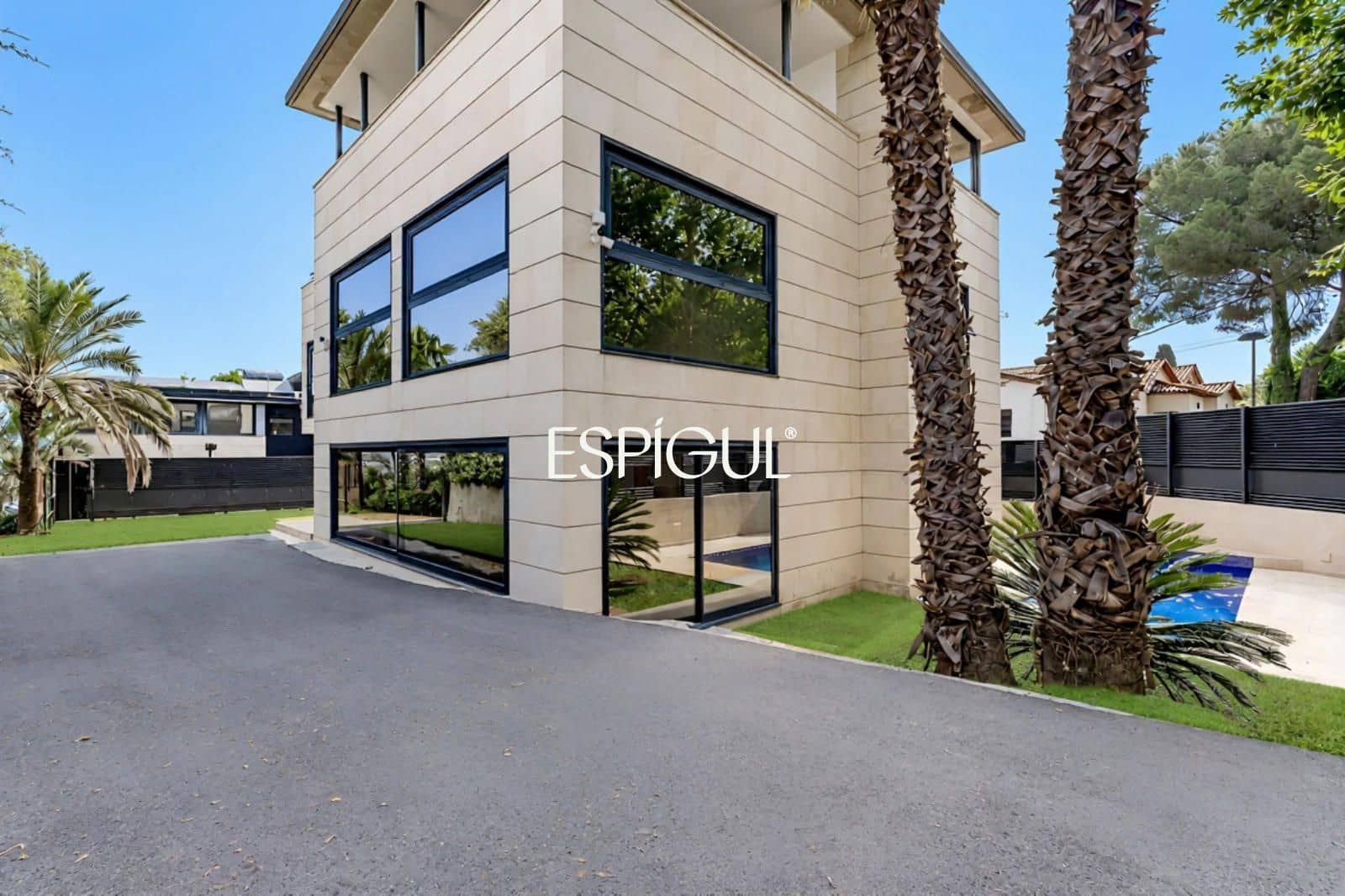 4 bedroom Villa for sale in Valldoreix with pool garage - € 1,840,000 (Ref: 10154319)