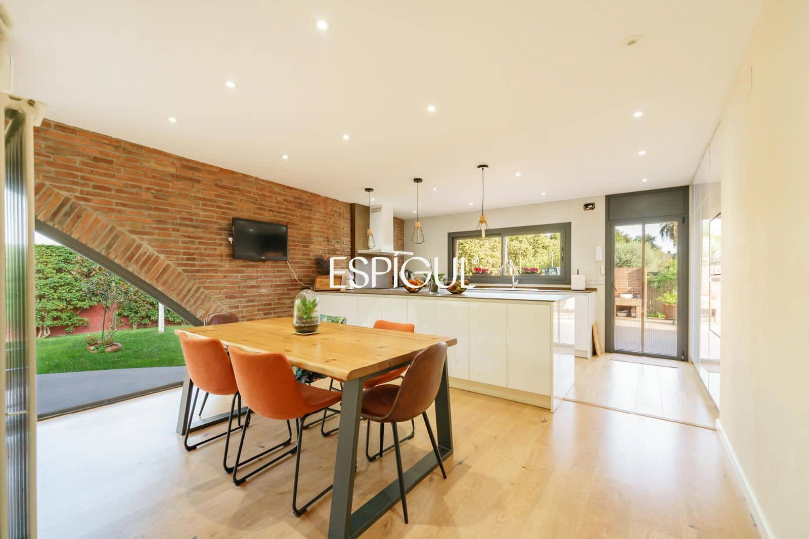 4 Zimmer Villa zu verkaufen in Bellaterra mit Garage - 1.600.000 € (Ref: 10165557)