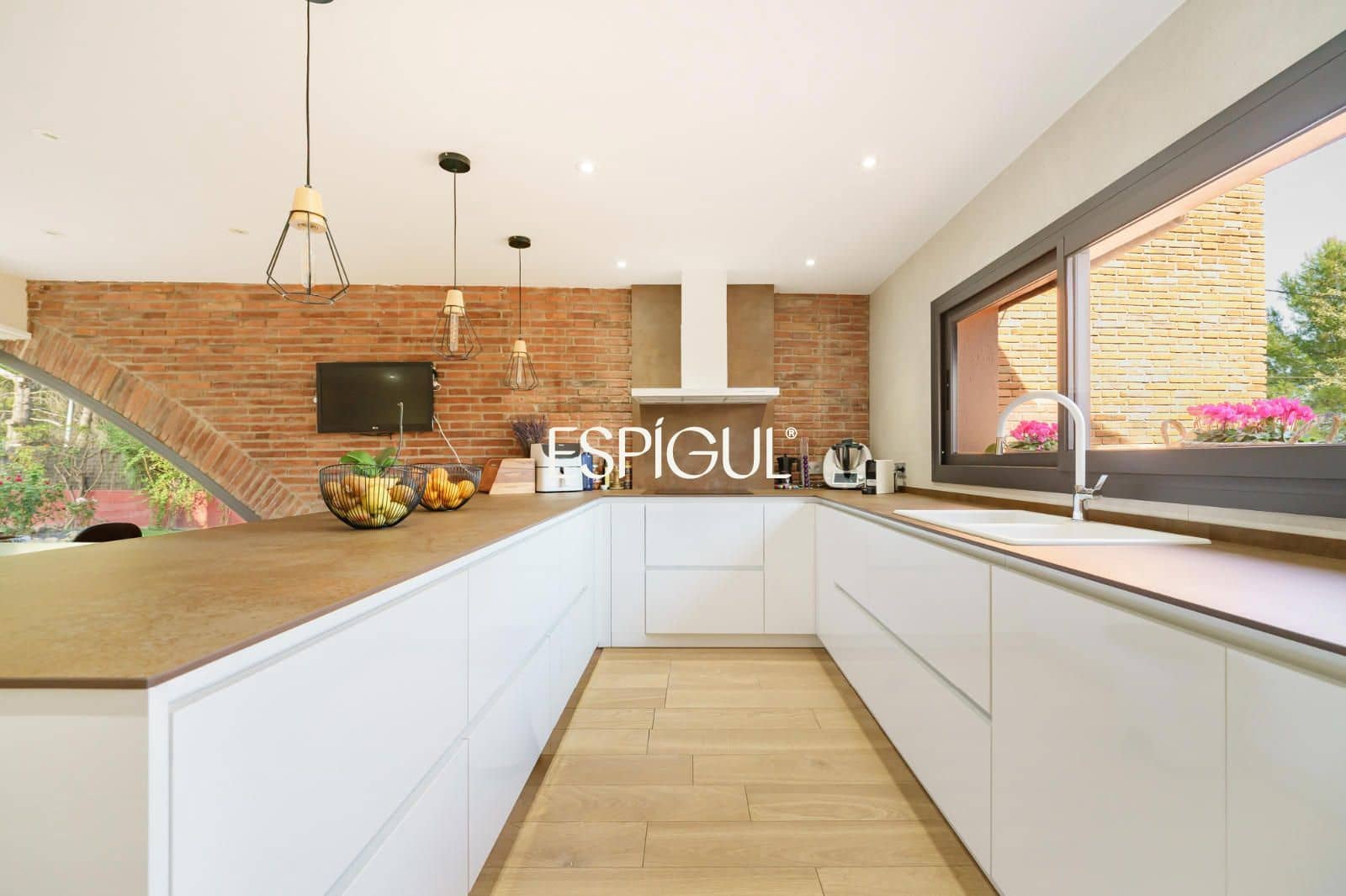 4 Zimmer Villa zu verkaufen in Bellaterra mit Garage - 1.600.000 € (Ref: 10165557)