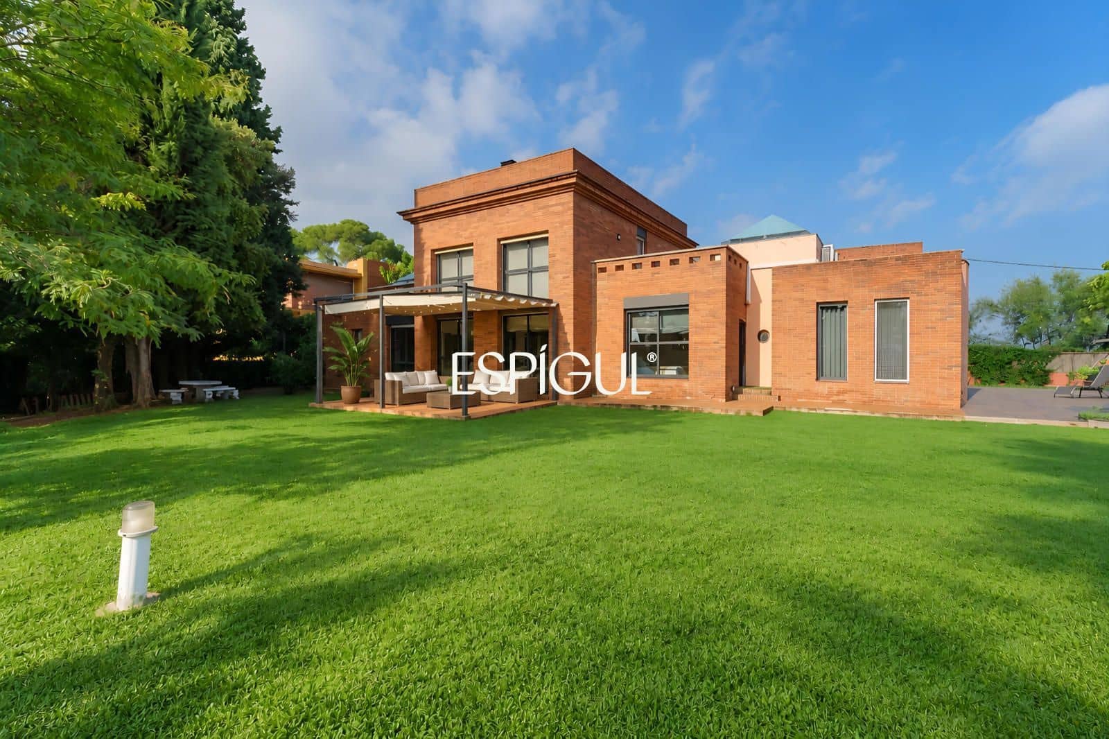 4 Zimmer Villa zu verkaufen in Bellaterra mit Garage - 1.600.000 € (Ref: 10165557)