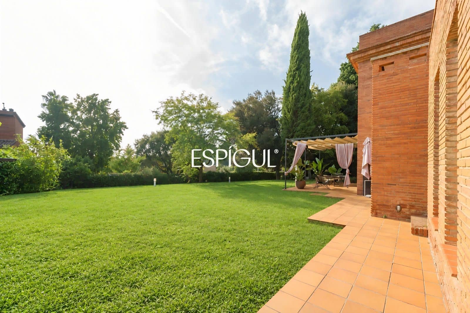 4 Zimmer Villa zu verkaufen in Bellaterra mit Garage - 1.600.000 € (Ref: 10165557)