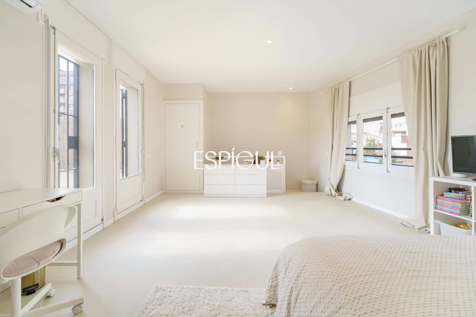 4 sovrum Villa till salu i Sabadell med pool garage - 1 150 000 € (Ref: 10172749)