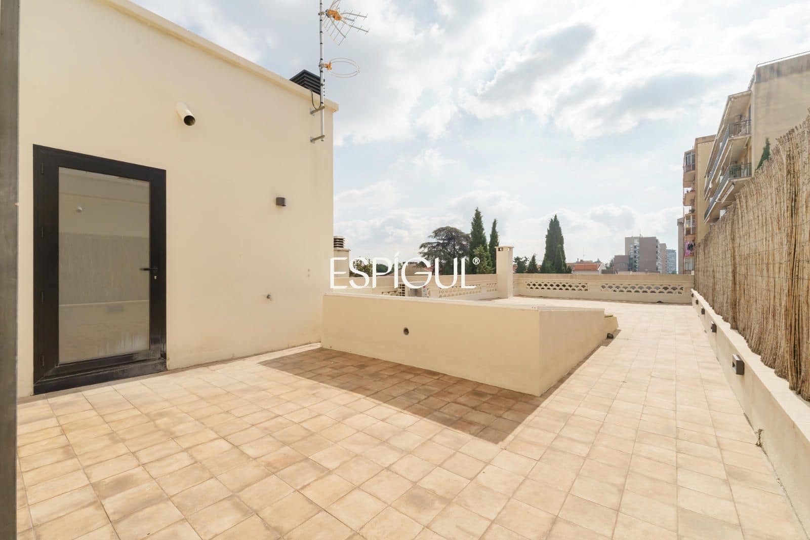 4 sovrum Villa till salu i Sabadell med pool garage - 1 150 000 € (Ref: 10172749)