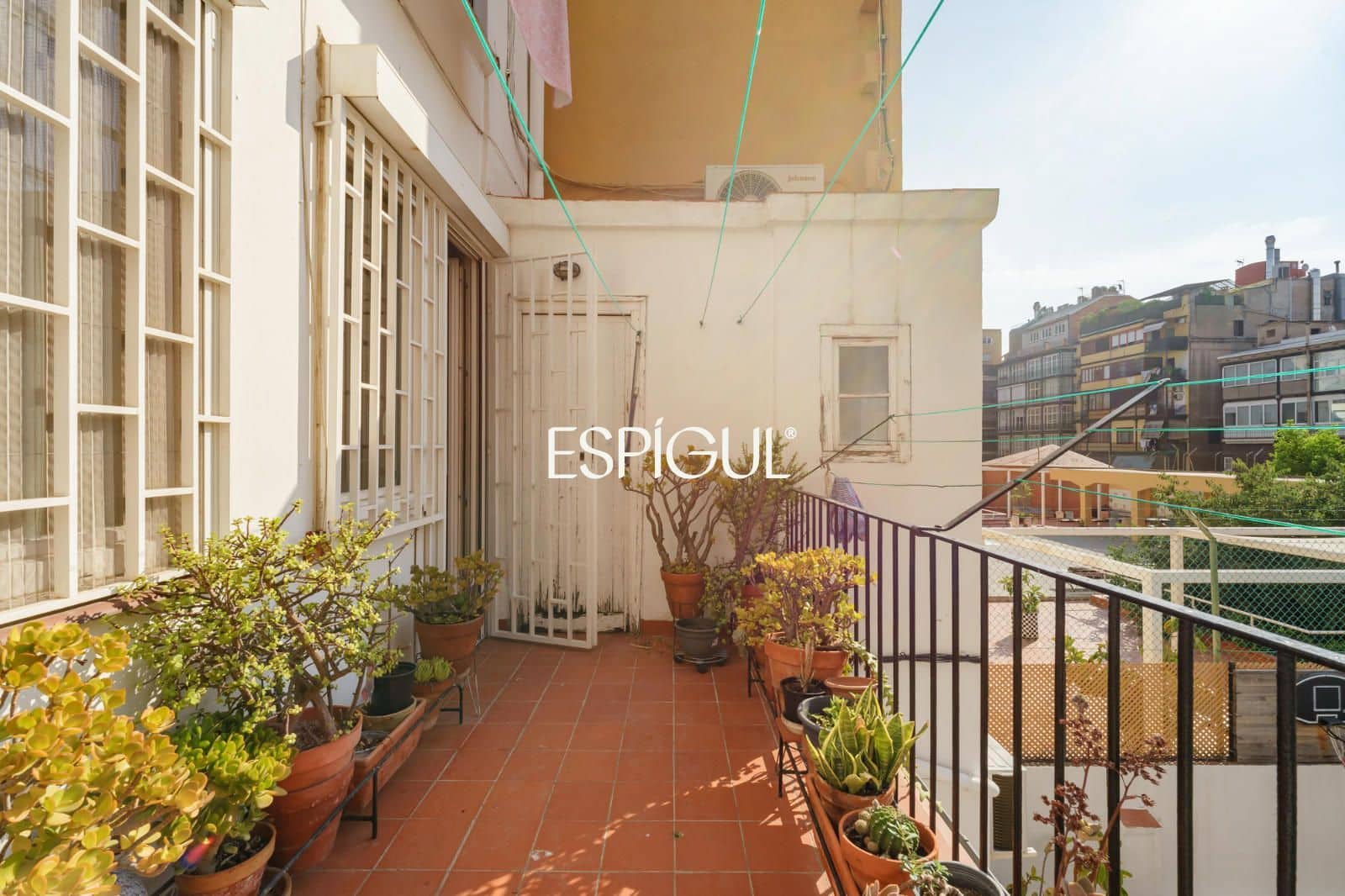 4 bedroom Flat for sale in Barcelona city - € 800,000 (Ref: 10016433)