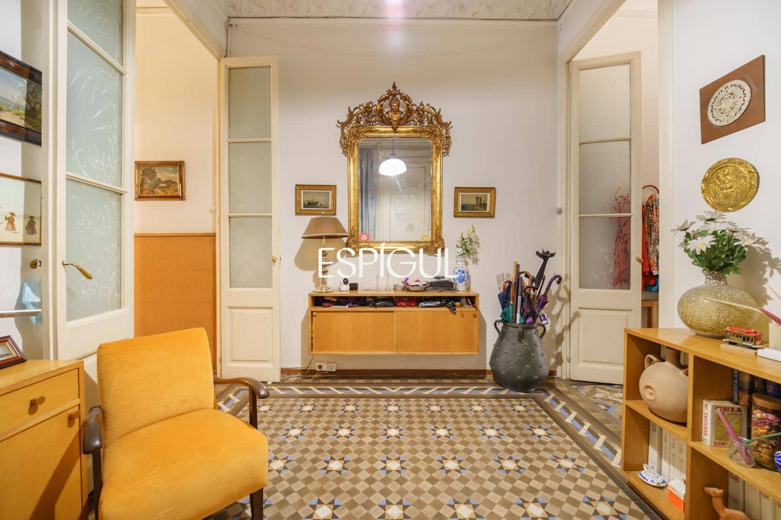 4 bedroom Flat for sale in Barcelona city - € 800,000 (Ref: 10016433)