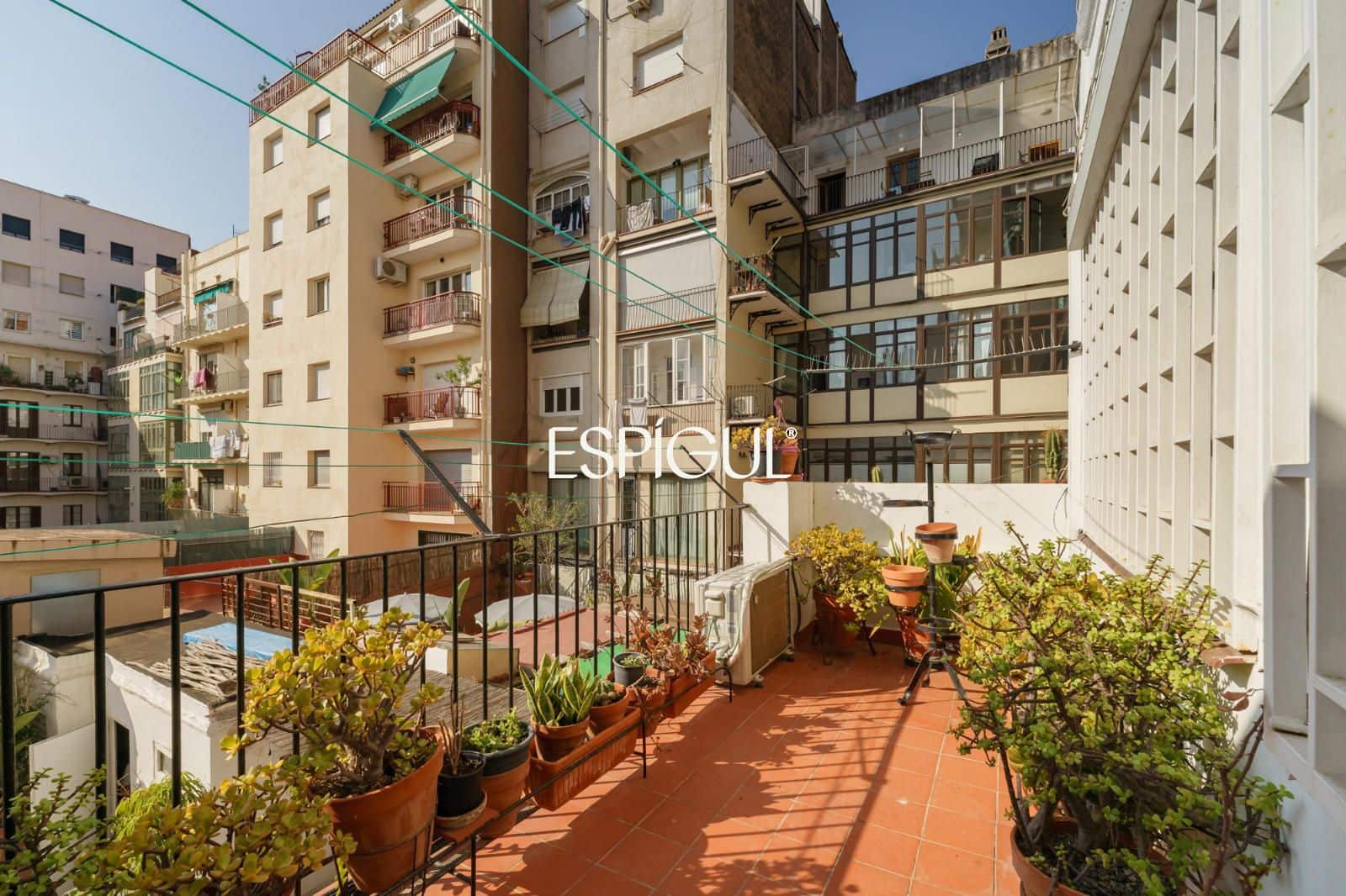 4 bedroom Flat for sale in Barcelona city - € 800,000 (Ref: 10016433)