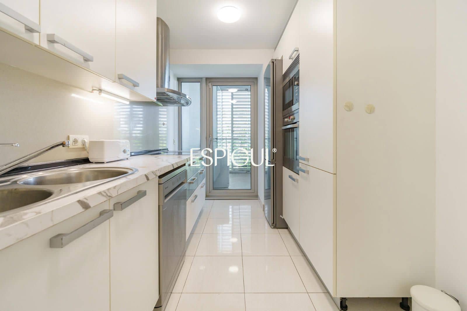 2 chambre Penthouse à vendre à Barcelone ville avec piscine - 885 000 € (Ref: 10016434)