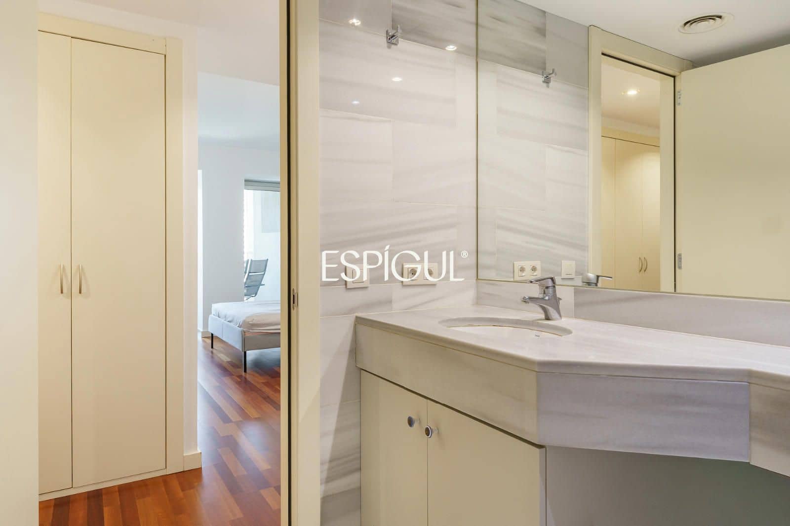 2 chambre Penthouse à vendre à Barcelone ville avec piscine - 885 000 € (Ref: 10016434)