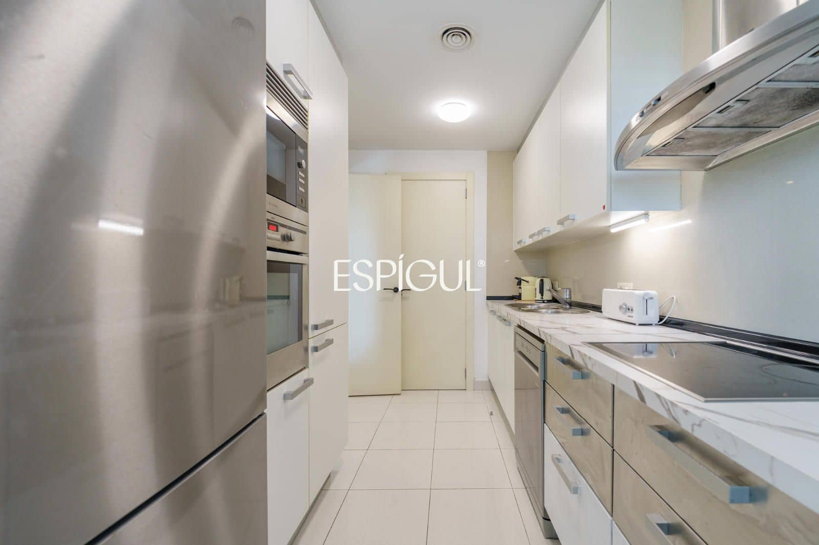 2 chambre Penthouse à vendre à Barcelone ville avec piscine - 885 000 € (Ref: 10016434)