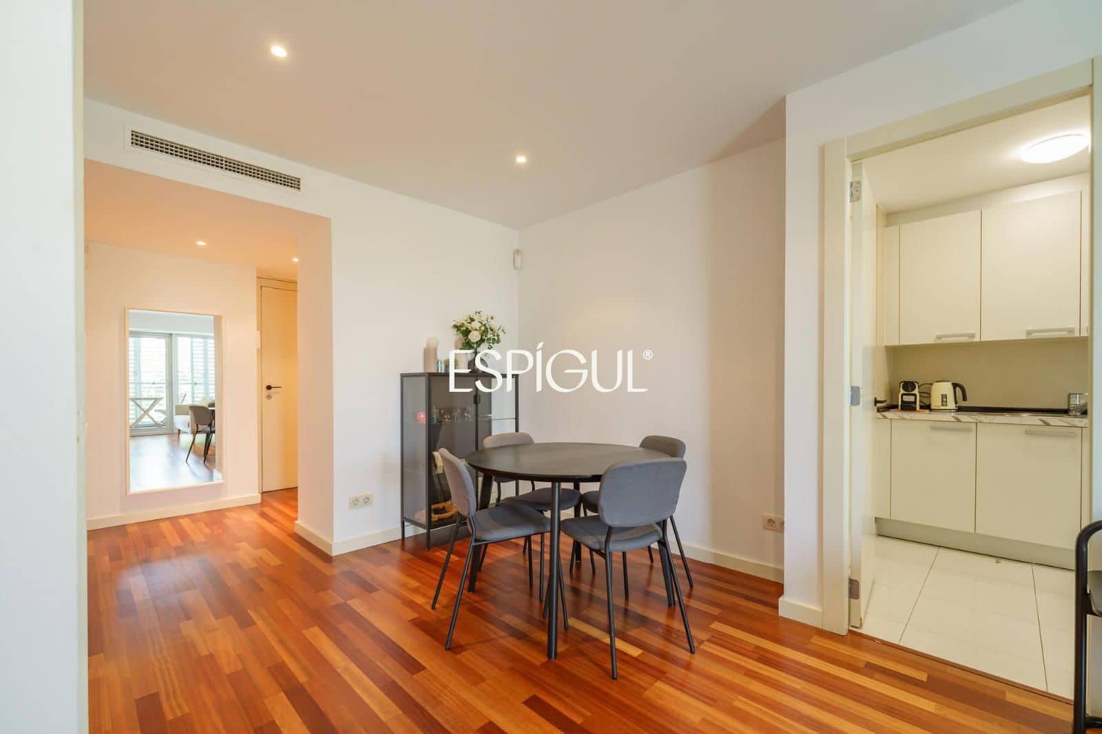 2 chambre Penthouse à vendre à Barcelone ville avec piscine - 885 000 € (Ref: 10016434)