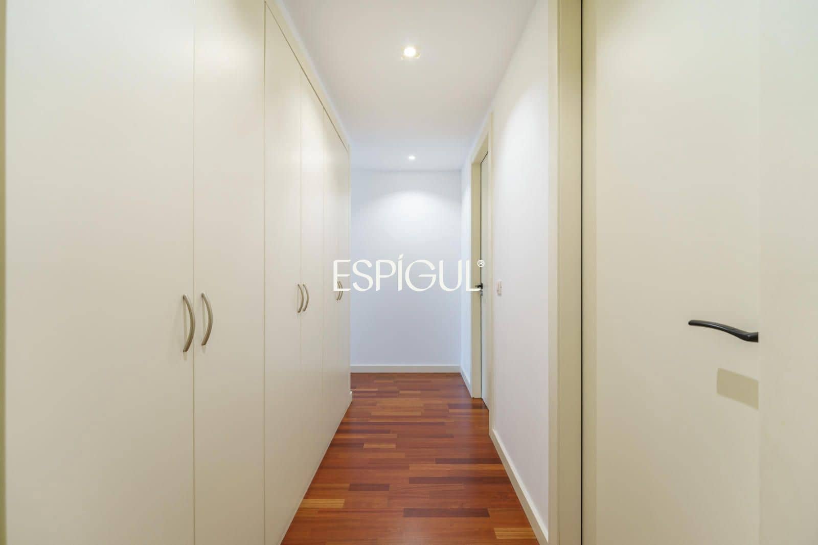 2 chambre Penthouse à vendre à Barcelone ville avec piscine - 885 000 € (Ref: 10016434)