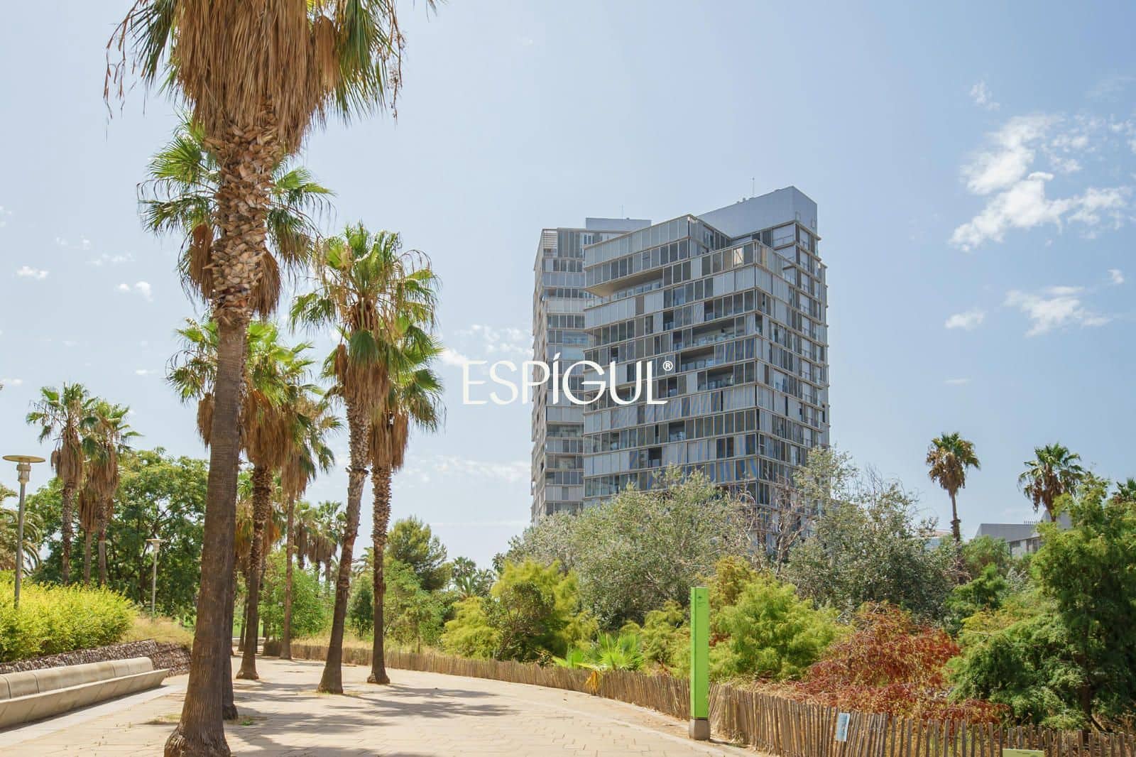 2 chambre Penthouse à vendre à Barcelone ville avec piscine - 885 000 € (Ref: 10016434)