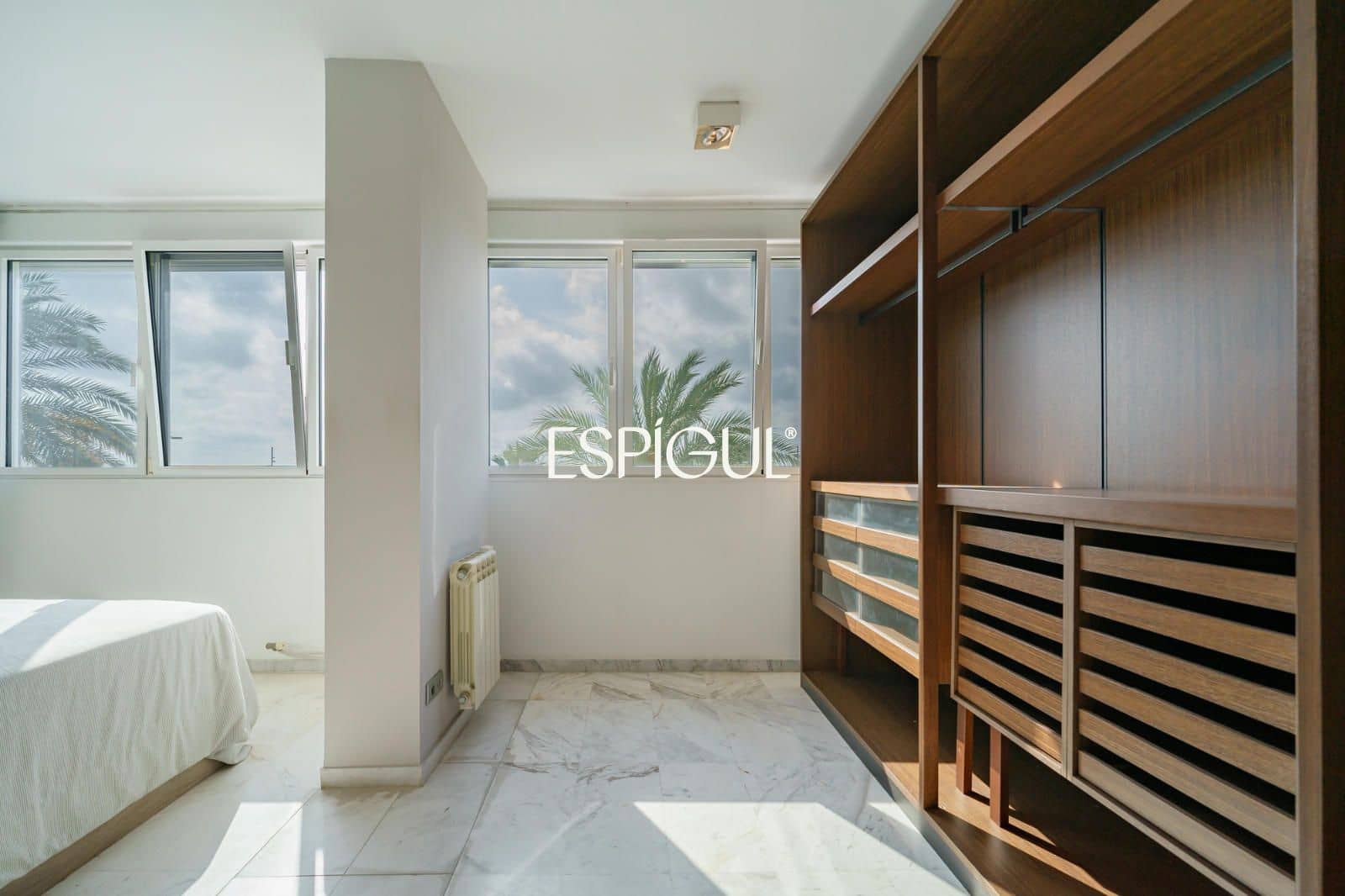 Piso de 3 habitaciones en Barcelona ciudad en venta con garaje - 1.050.000 € (Ref: 10016435)