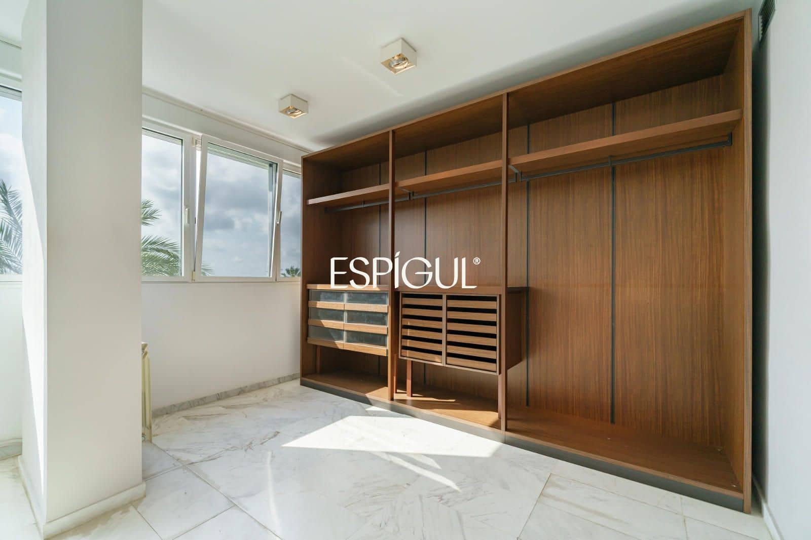 Piso de 3 habitaciones en Barcelona ciudad en venta con garaje - 1.050.000 € (Ref: 10016435)