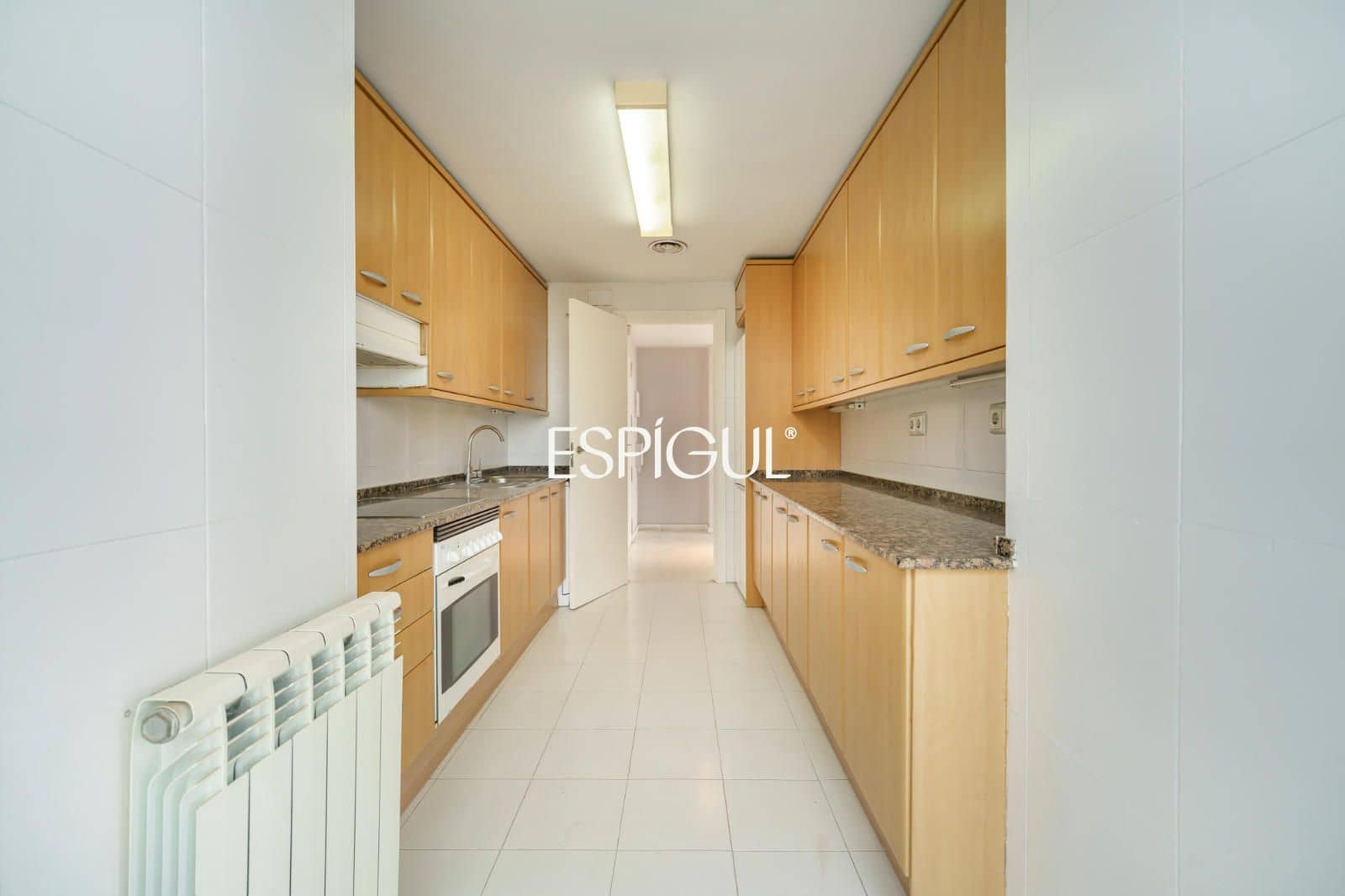 Piso de 3 habitaciones en Barcelona ciudad en venta con garaje - 1.050.000 € (Ref: 10016435)