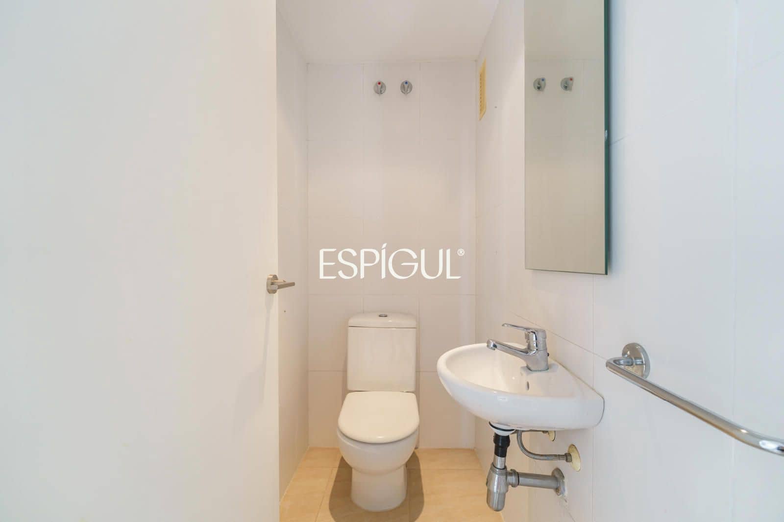 Piso de 3 habitaciones en Barcelona ciudad en venta con garaje - 1.050.000 € (Ref: 10016435)