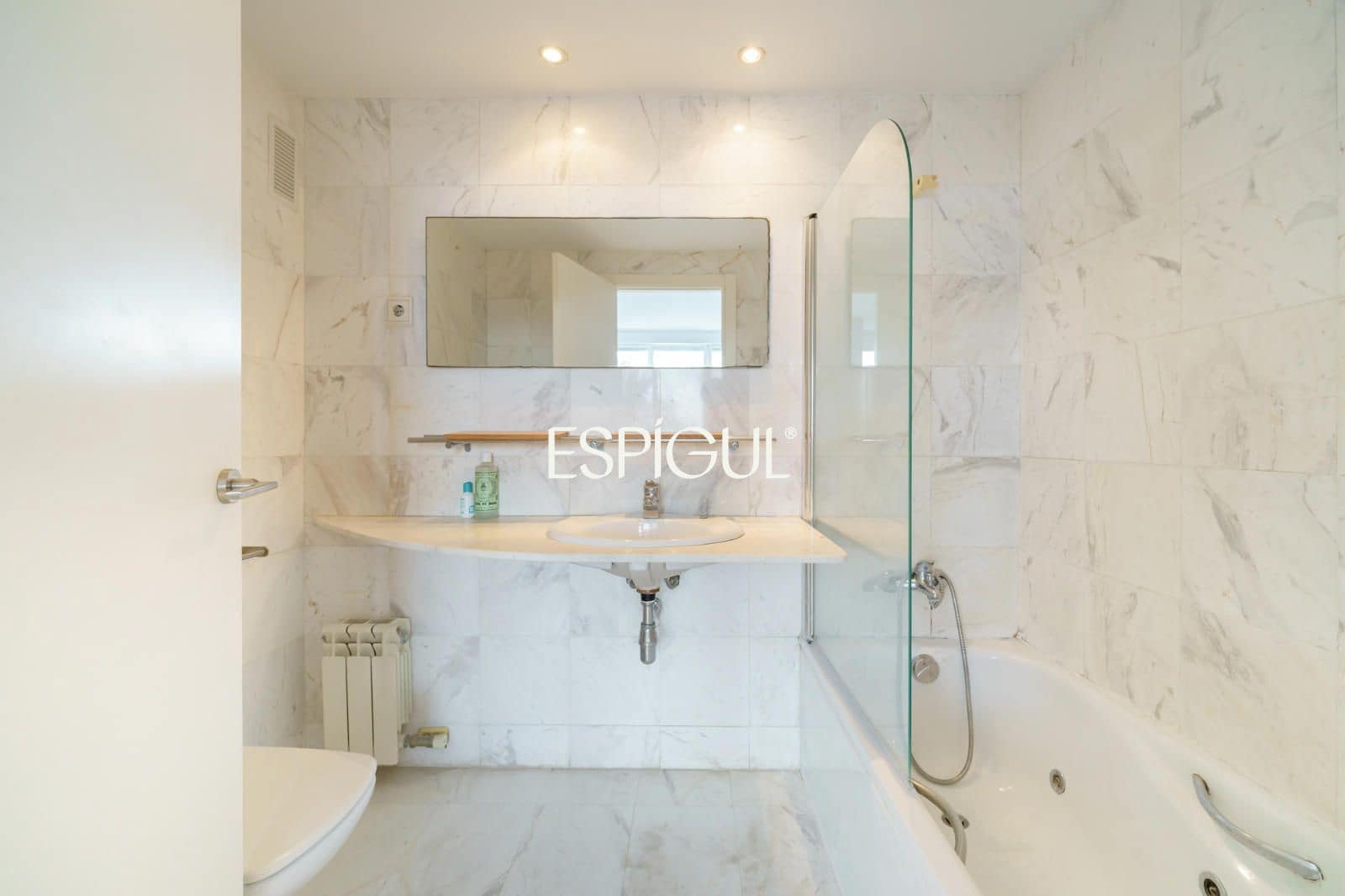 Piso de 3 habitaciones en Barcelona ciudad en venta con garaje - 1.050.000 € (Ref: 10016435)