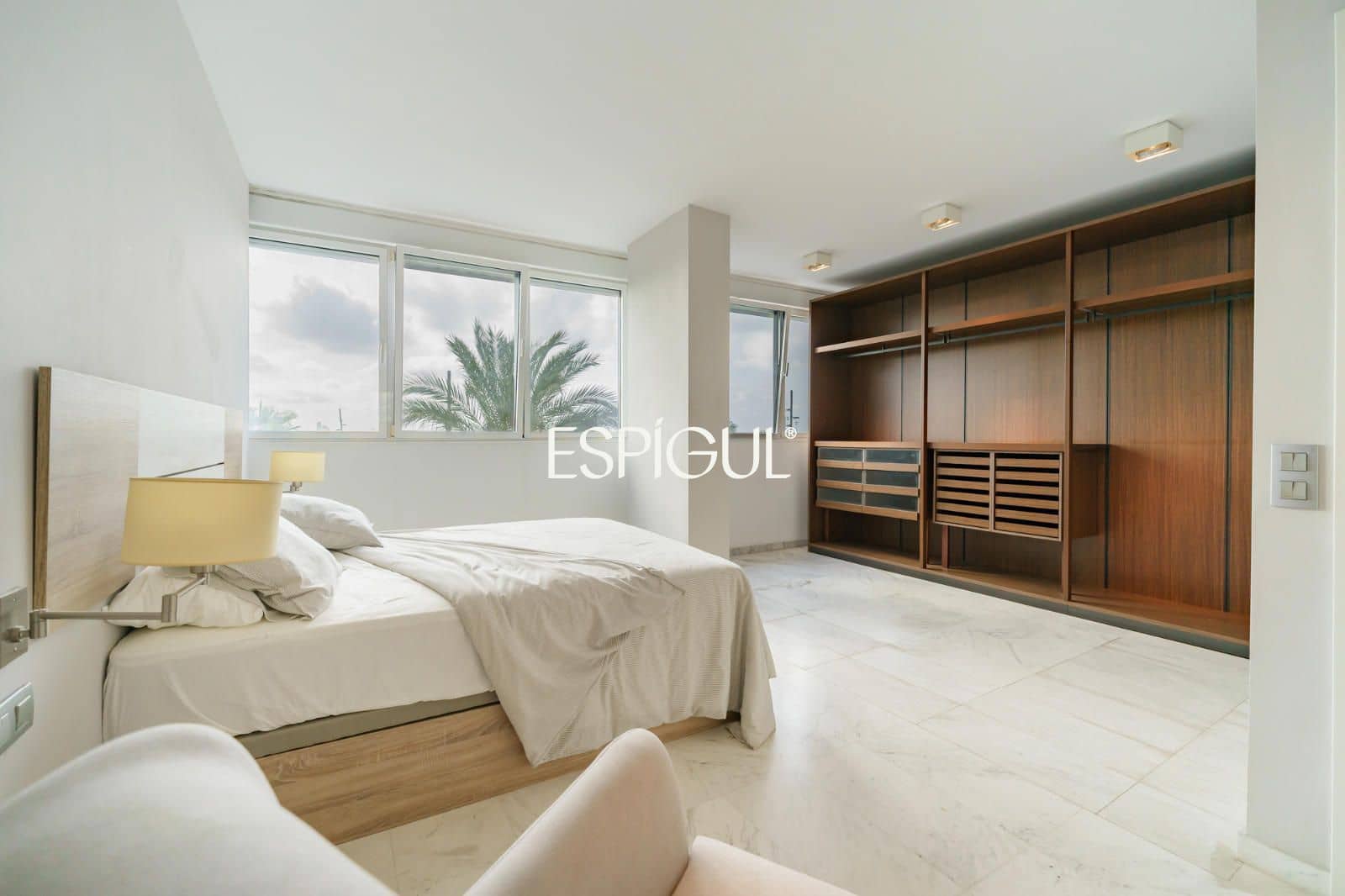 Piso de 3 habitaciones en Barcelona ciudad en venta con garaje - 1.050.000 € (Ref: 10016435)
