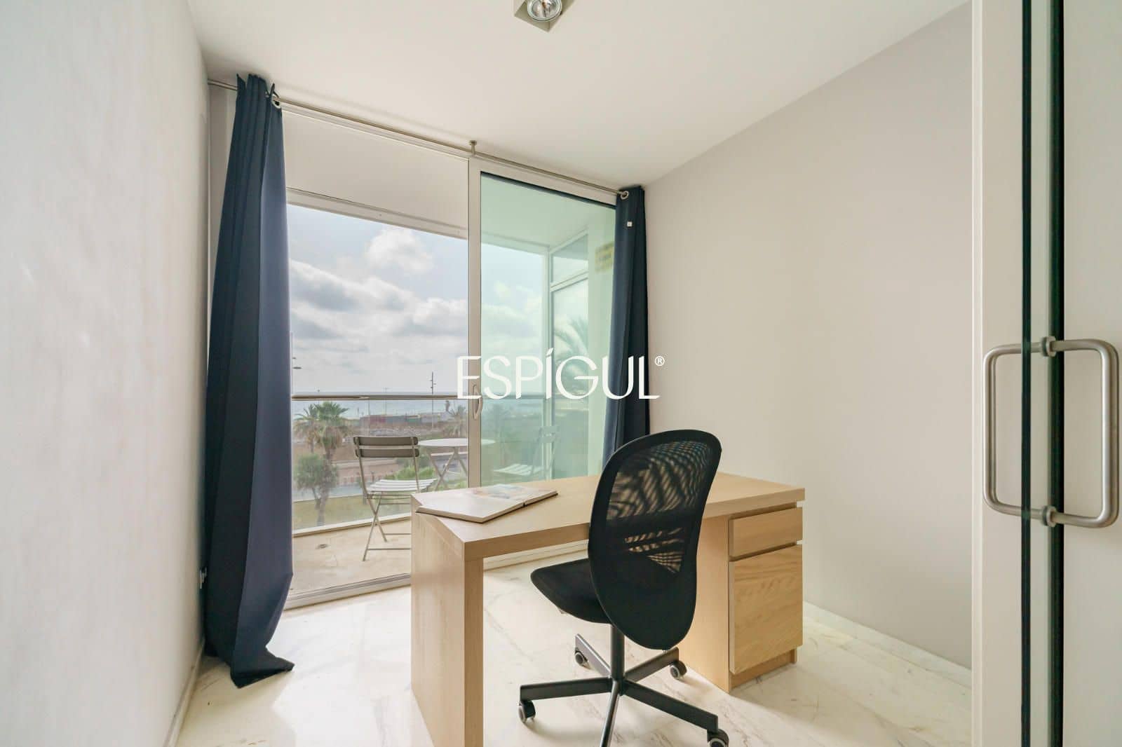 Piso de 3 habitaciones en Barcelona ciudad en venta con garaje - 1.050.000 € (Ref: 10016435)