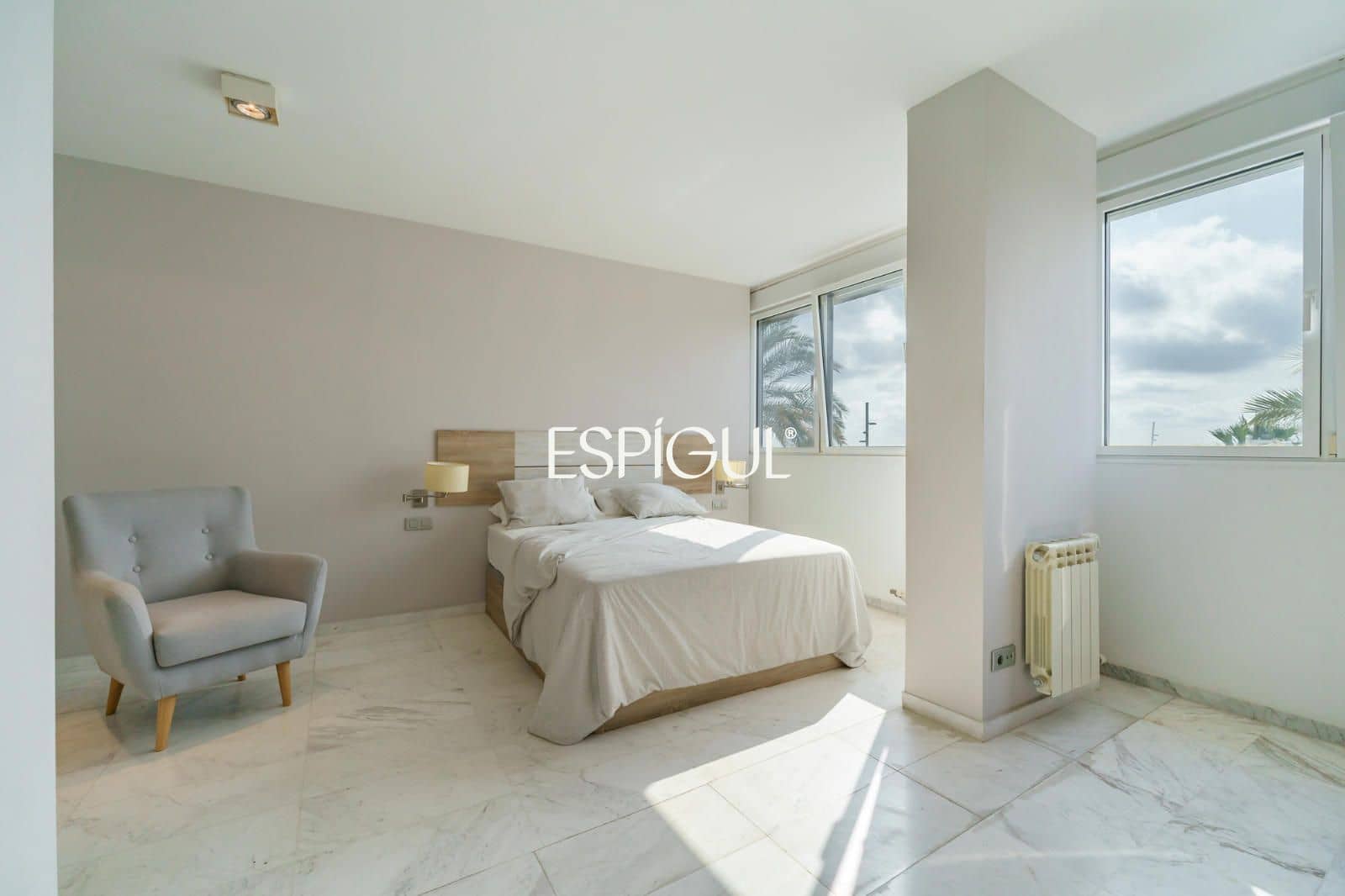 Piso de 3 habitaciones en Barcelona ciudad en venta con garaje - 1.050.000 € (Ref: 10016435)
