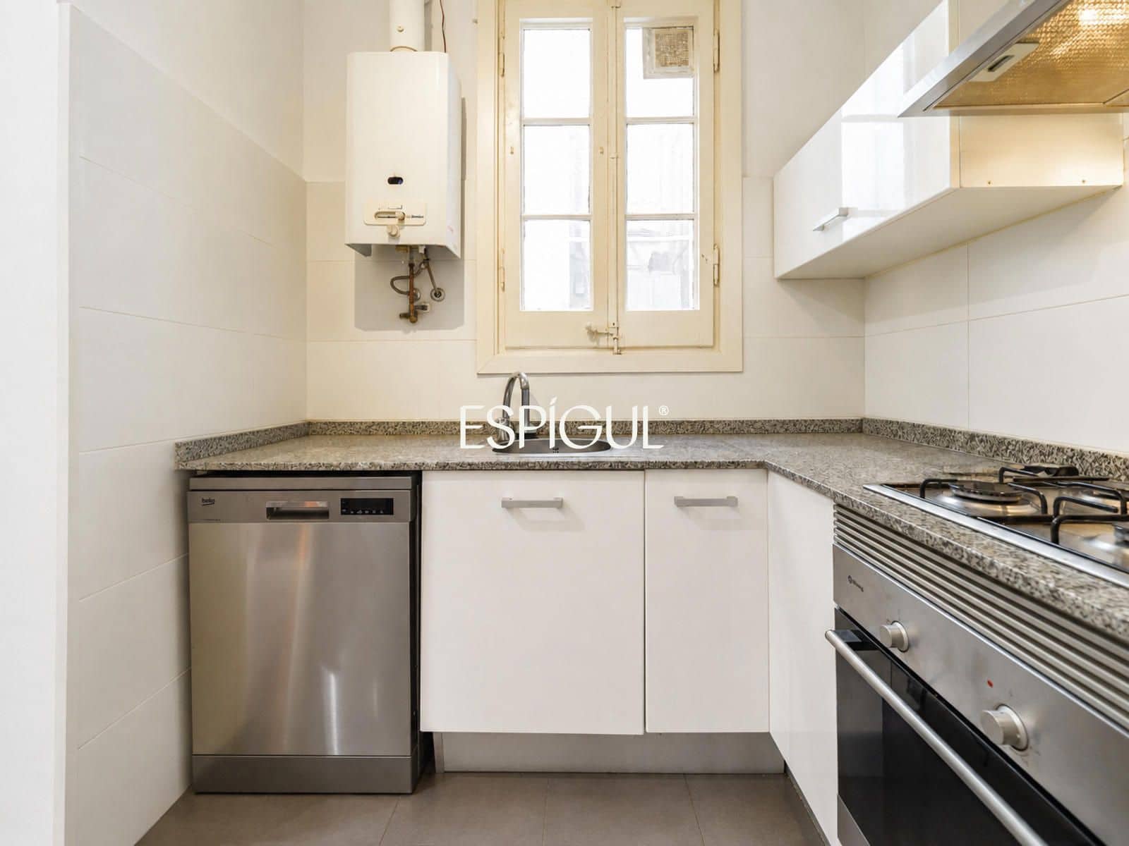 4 bedroom Flat for sale in Barcelona city - € 850,000 (Ref: 10016436)