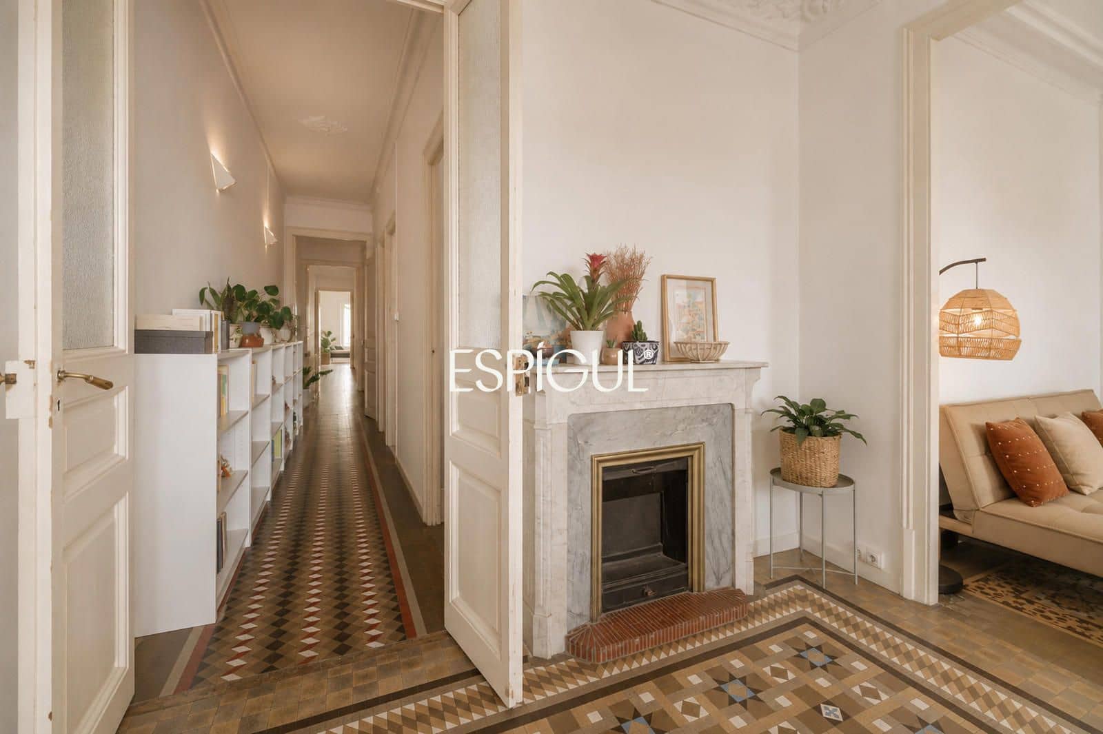 4 bedroom Flat for sale in Barcelona city - € 850,000 (Ref: 10016436)