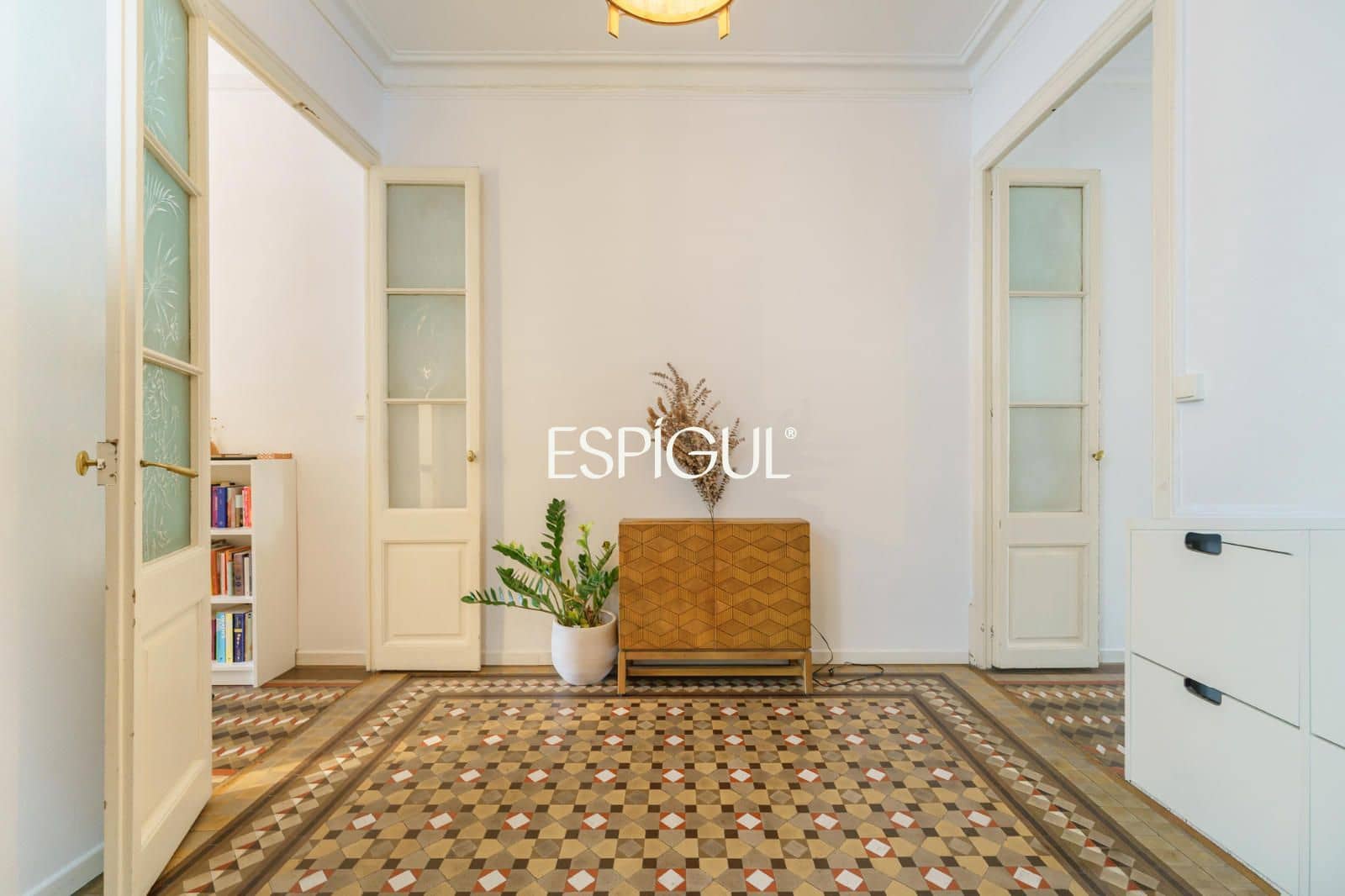 4 bedroom Flat for sale in Barcelona city - € 850,000 (Ref: 10016436)
