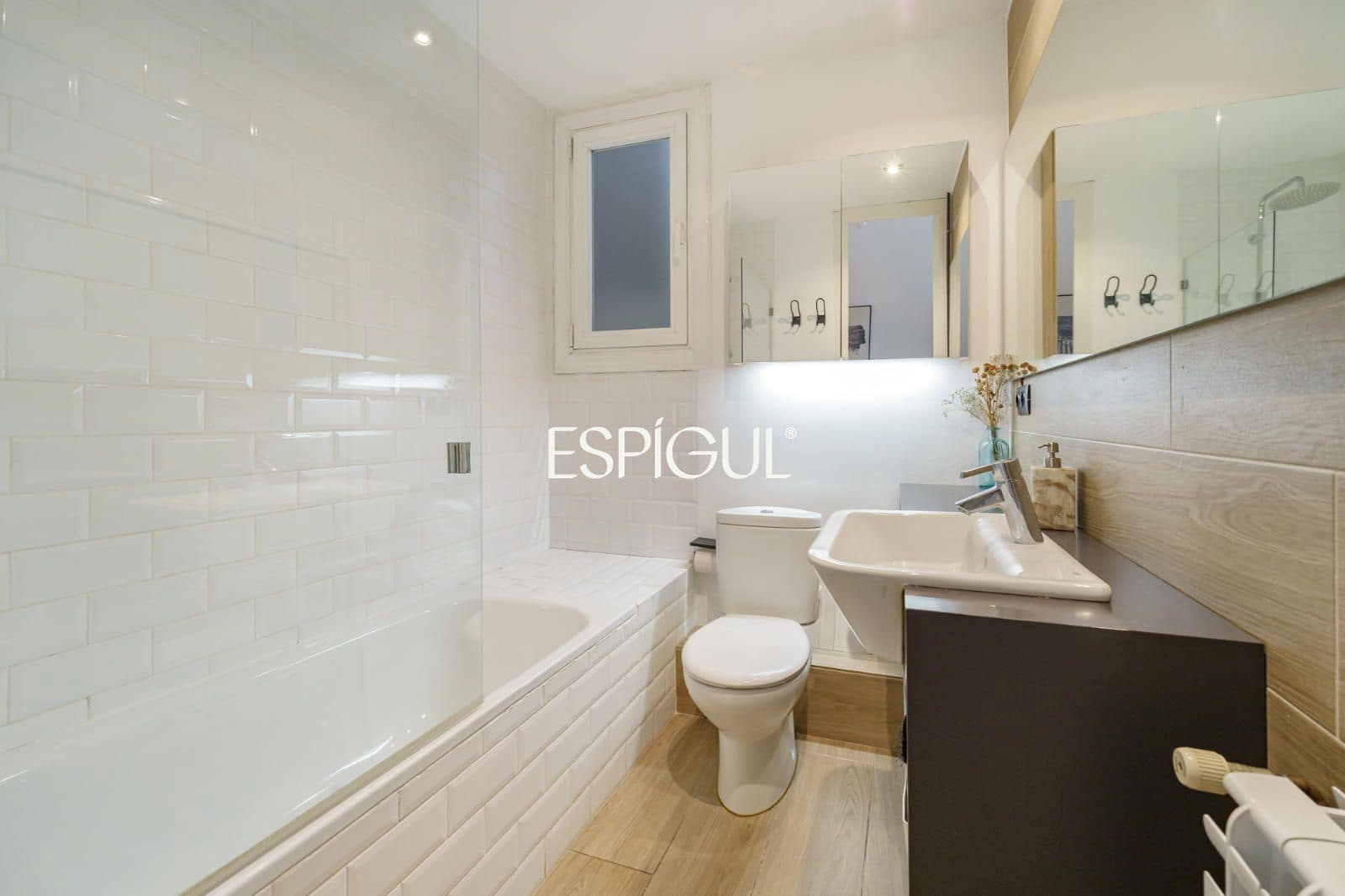 4 chambre Appartement à vendre à Barcelone ville - 1 100 000 € (Ref: 10016437)