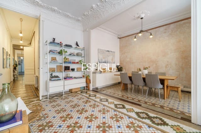 4 chambre Appartement à vendre à La Dreta de L'Eixample, Barcelone ville - 1 100 000 € (Ref: 10016437)
