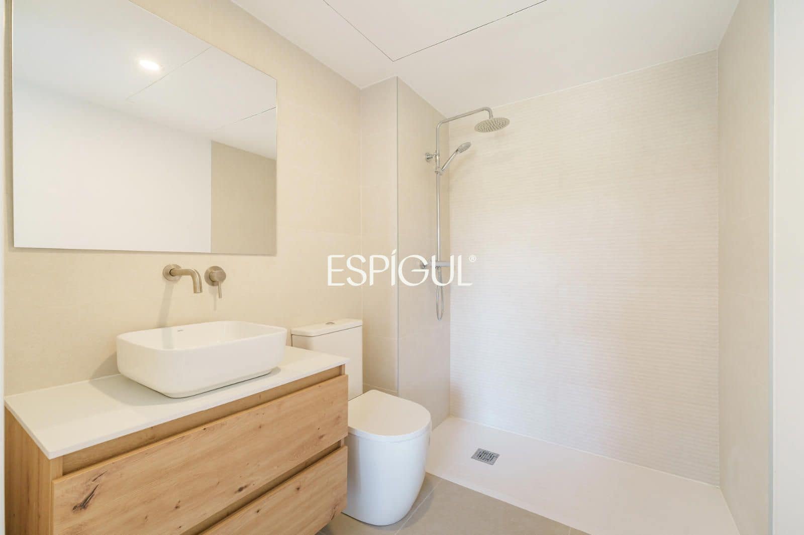 2 sypialnia Mieszkanie na sprzedaż w Miasto Barcelona z basenem - 430 000 € (Ref: 10016443)
