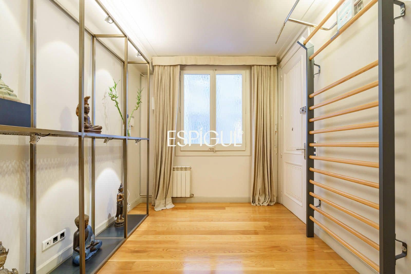 4 sypialnia Mieszkanie na sprzedaż w Miasto Barcelona - 890 000 € (Ref: 10016445)