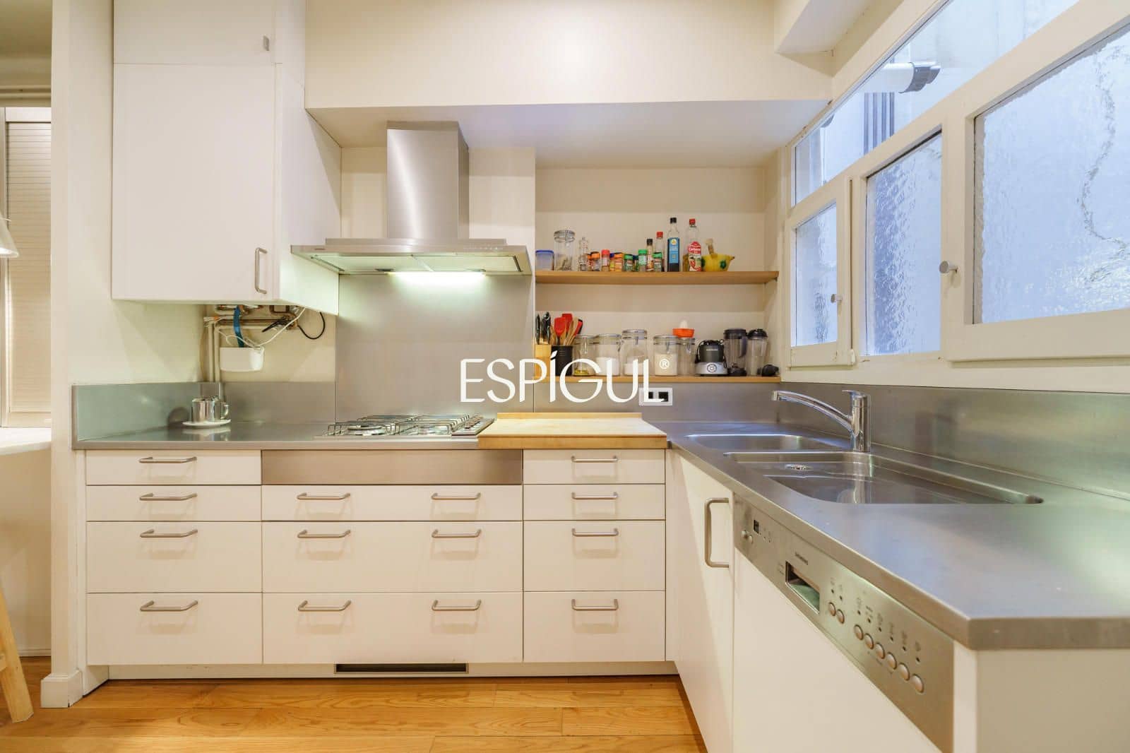 4 sypialnia Mieszkanie na sprzedaż w Miasto Barcelona - 890 000 € (Ref: 10016445)
