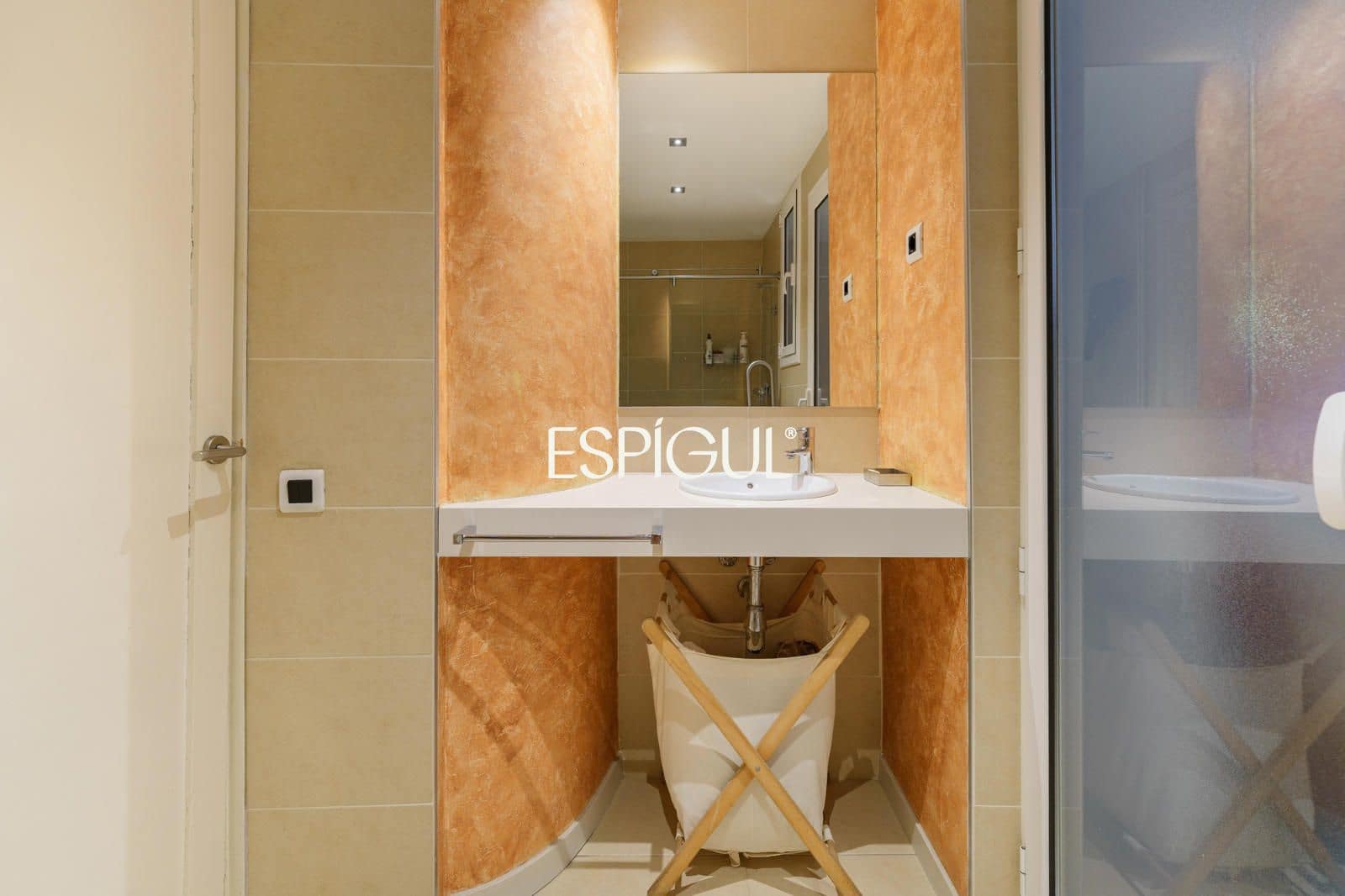 4 sypialnia Mieszkanie na sprzedaż w Miasto Barcelona - 890 000 € (Ref: 10016445)