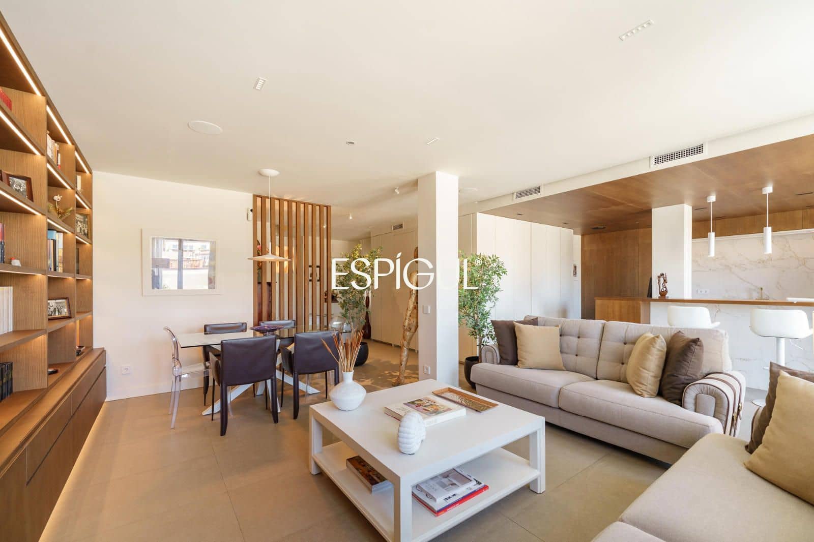 3 bedroom Penthouse for sale in Barcelona city with garage - € 1,645,000 (Ref: 10016446)