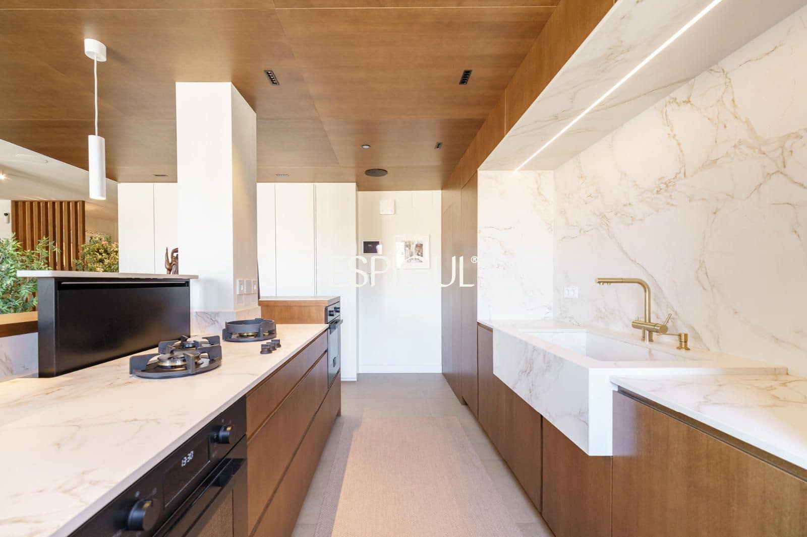 3 bedroom Penthouse for sale in Barcelona city with garage - € 1,645,000 (Ref: 10016446)