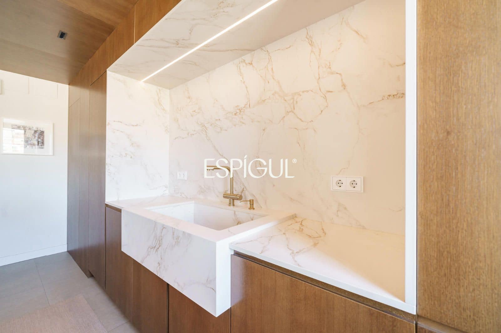 3 bedroom Penthouse for sale in Barcelona city with garage - € 1,645,000 (Ref: 10016446)