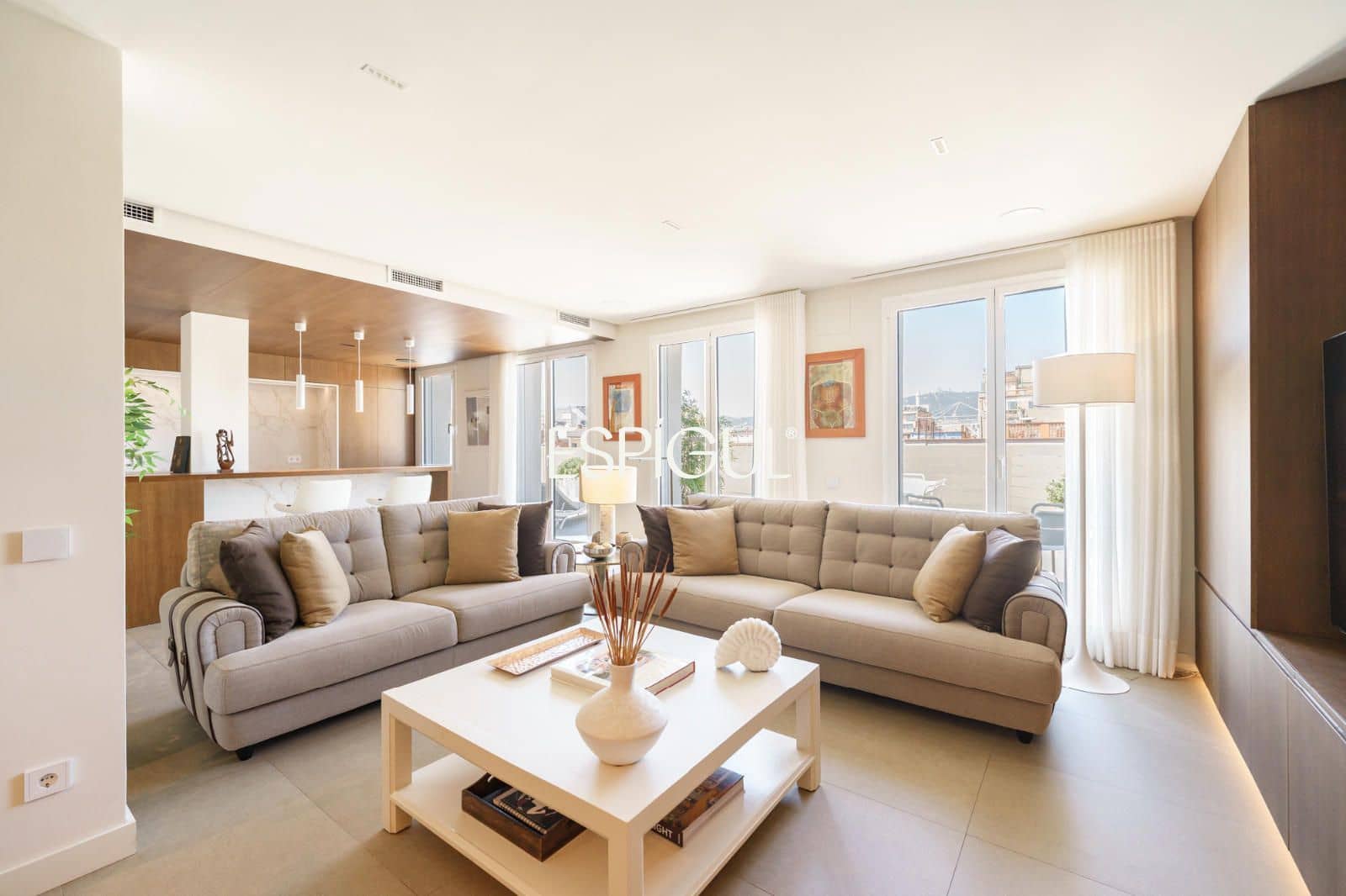 3 bedroom Penthouse for sale in Barcelona city with garage - € 1,645,000 (Ref: 10016446)