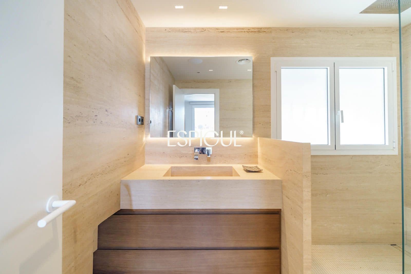 3 bedroom Penthouse for sale in Barcelona city with garage - € 1,645,000 (Ref: 10016446)