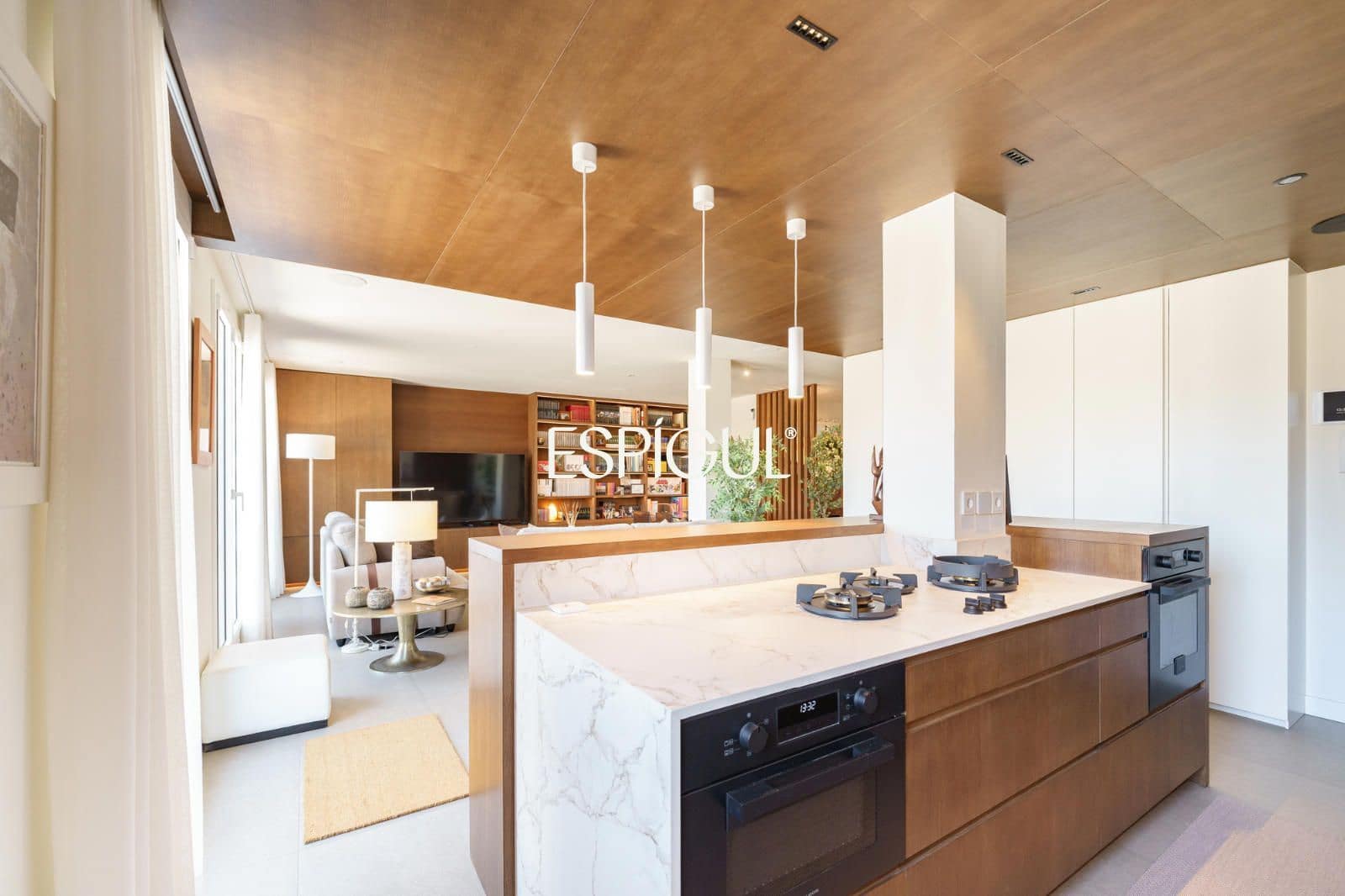 3 bedroom Penthouse for sale in Barcelona city with garage - € 1,645,000 (Ref: 10016446)