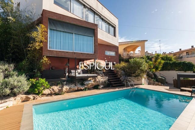 6 chambre Villa/Maison à vendre à Sitges avec piscine garage - 1 250 000 € (Ref: 10016448)